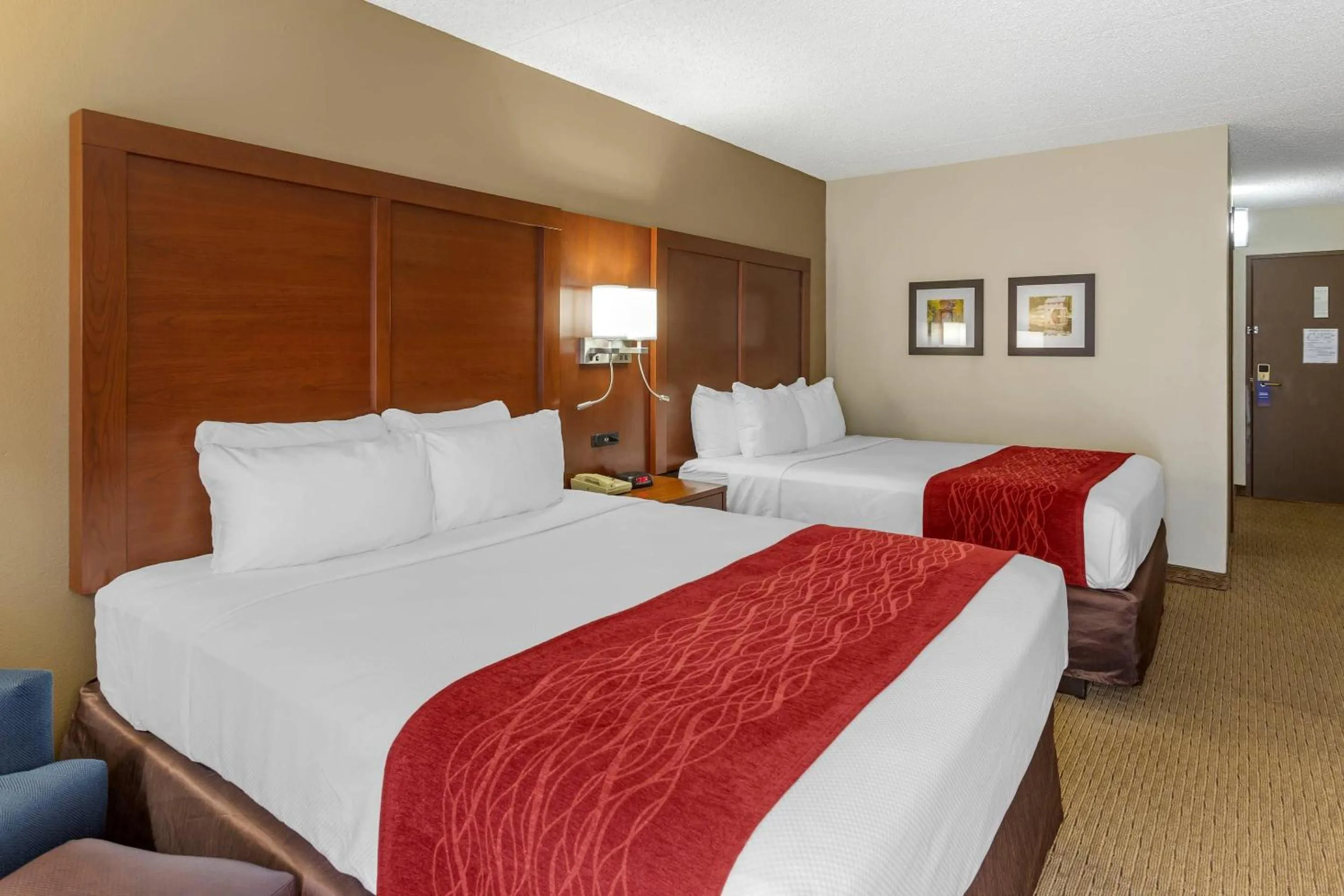 Bedroom, Bed in Comfort Inn & Suites Rochelle - DeKalb
