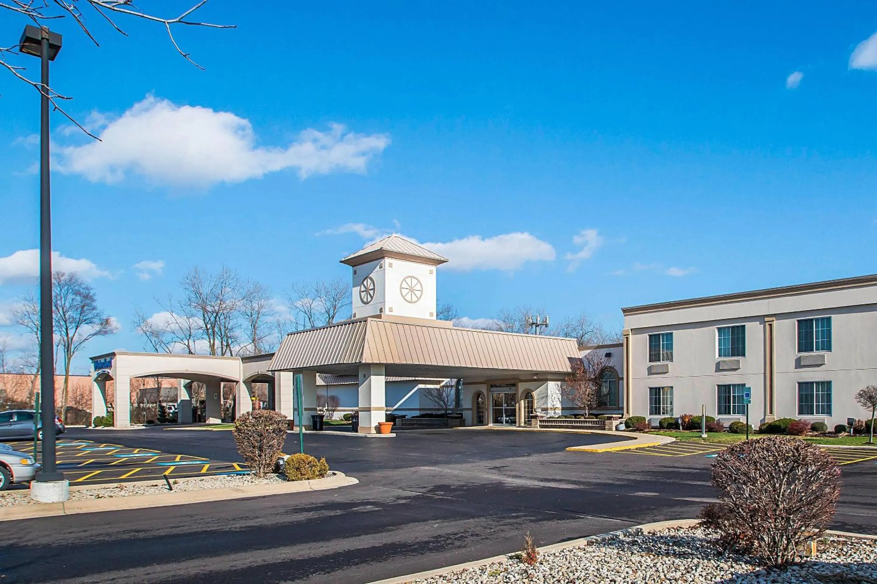 Clarion Inn Elmhurst - Oak Brook near I-88, I-290, I-294