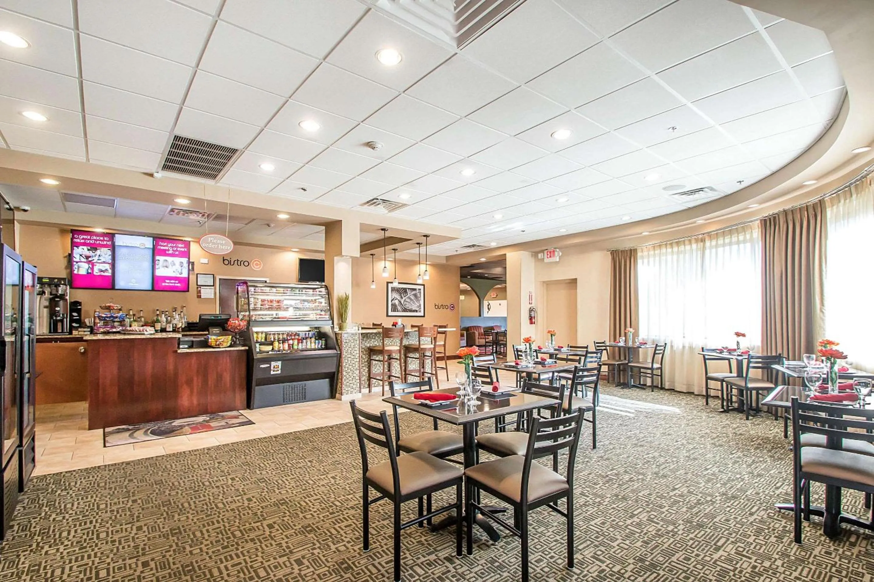 Restaurant/places to eat in Clarion Inn Elmhurst - Oak Brook near I-88, I-290, I-294