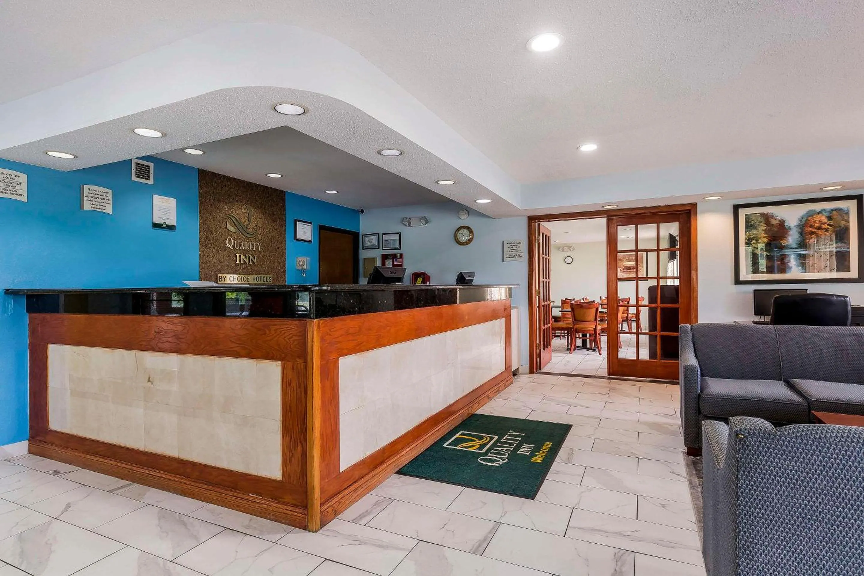 Lobby or reception in Quality Inn Sycamore - DeKalb