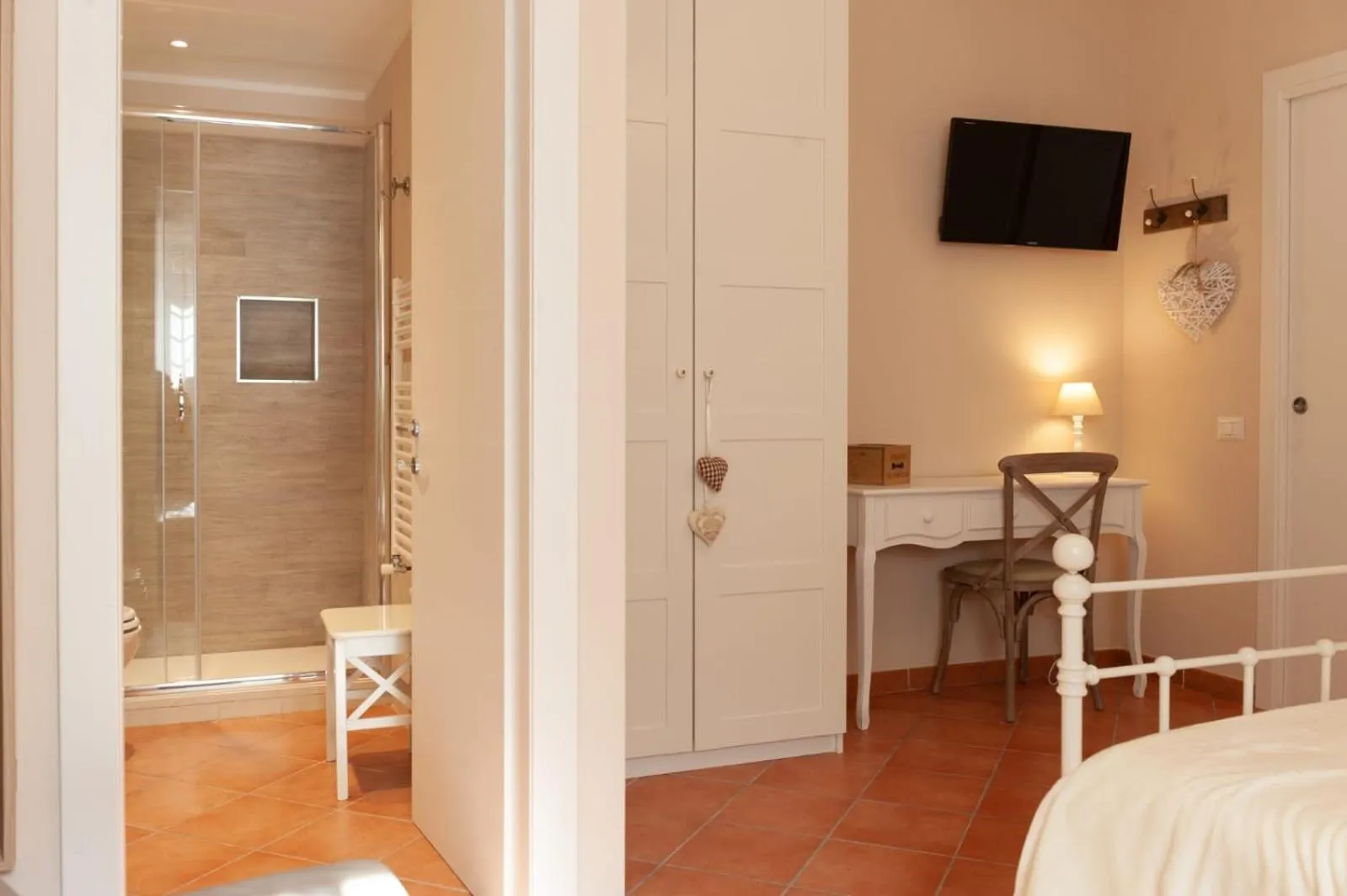 Shower, Bed in B&B IL CASALETTO