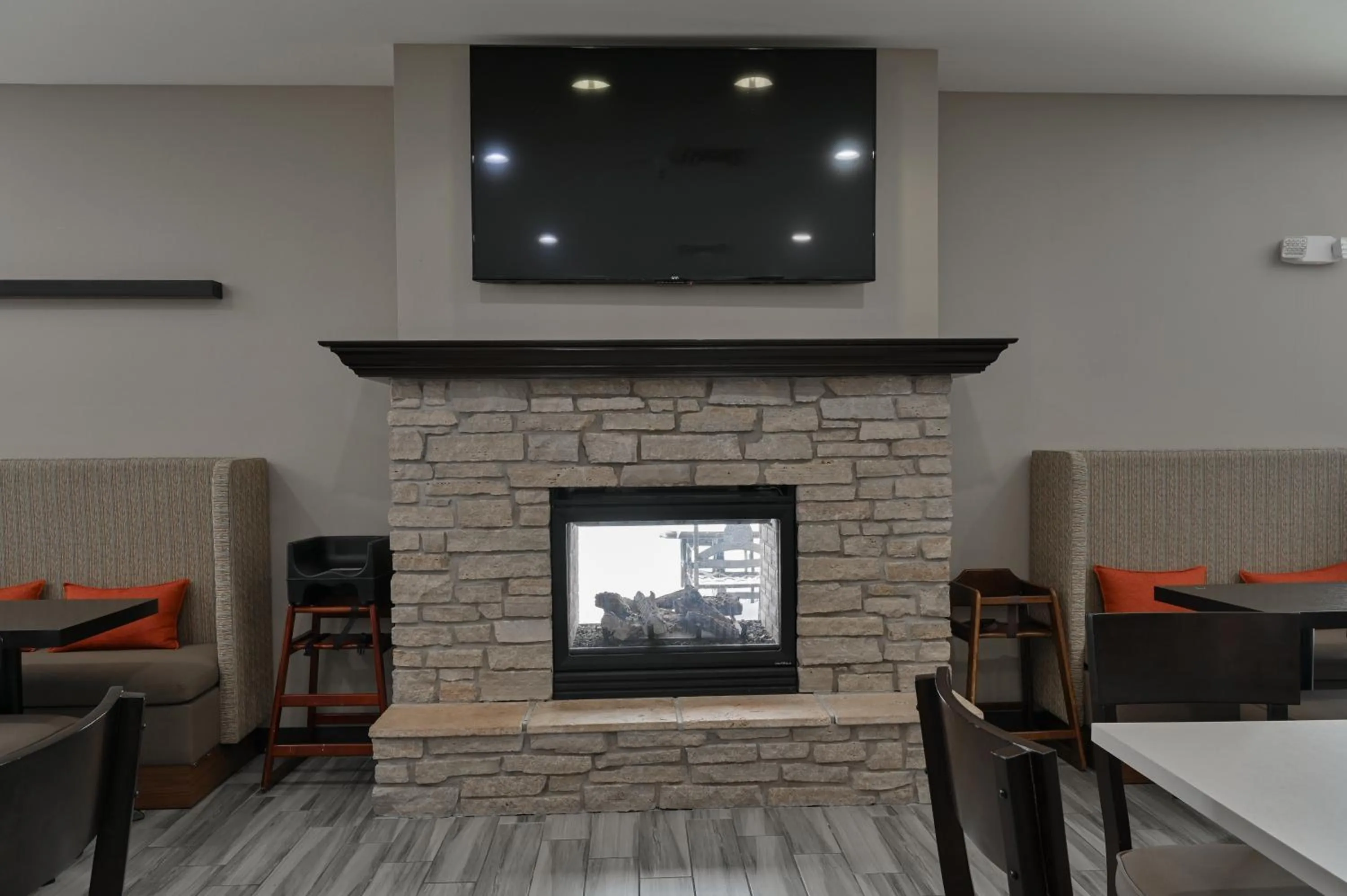 Breakfast in Sleep Inn & Suites Washington near Peoria