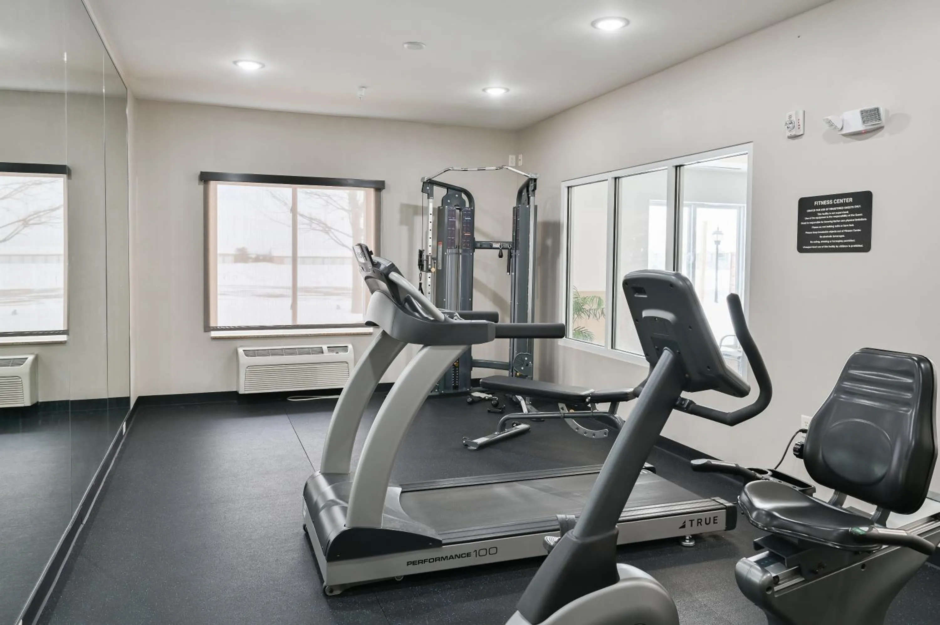 Fitness centre/facilities in Sleep Inn & Suites Washington near Peoria
