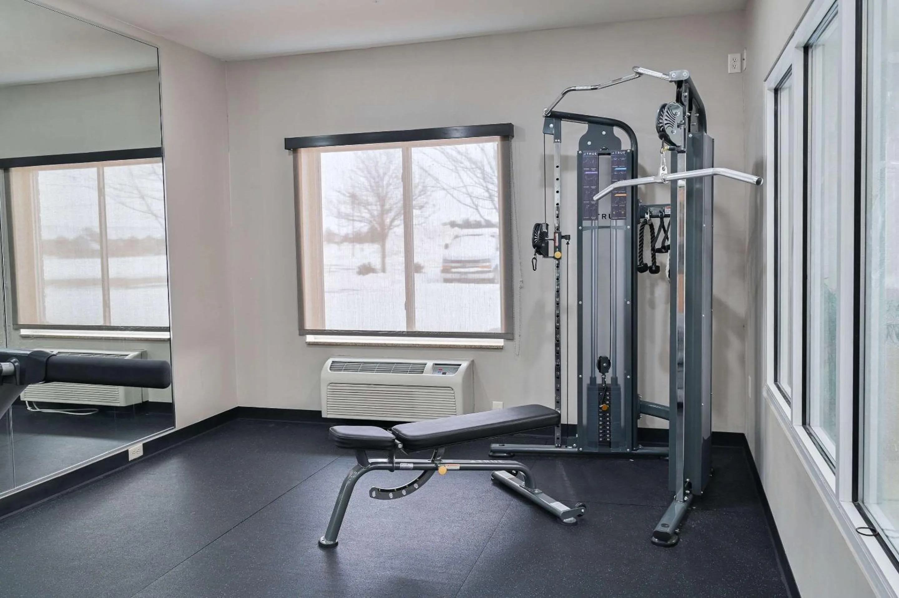 Fitness centre/facilities in Sleep Inn & Suites Washington near Peoria