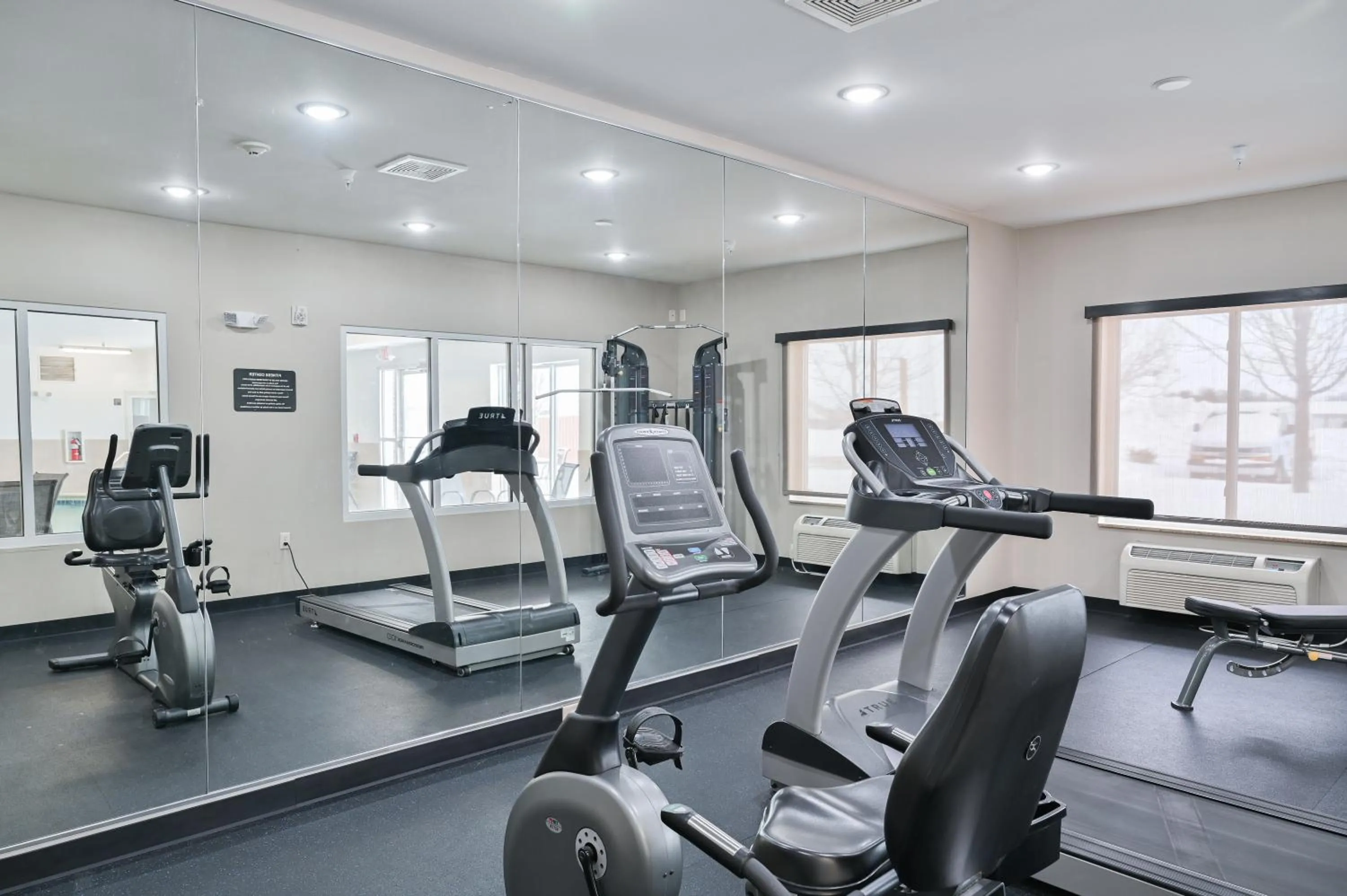 Fitness centre/facilities in Sleep Inn & Suites Washington near Peoria
