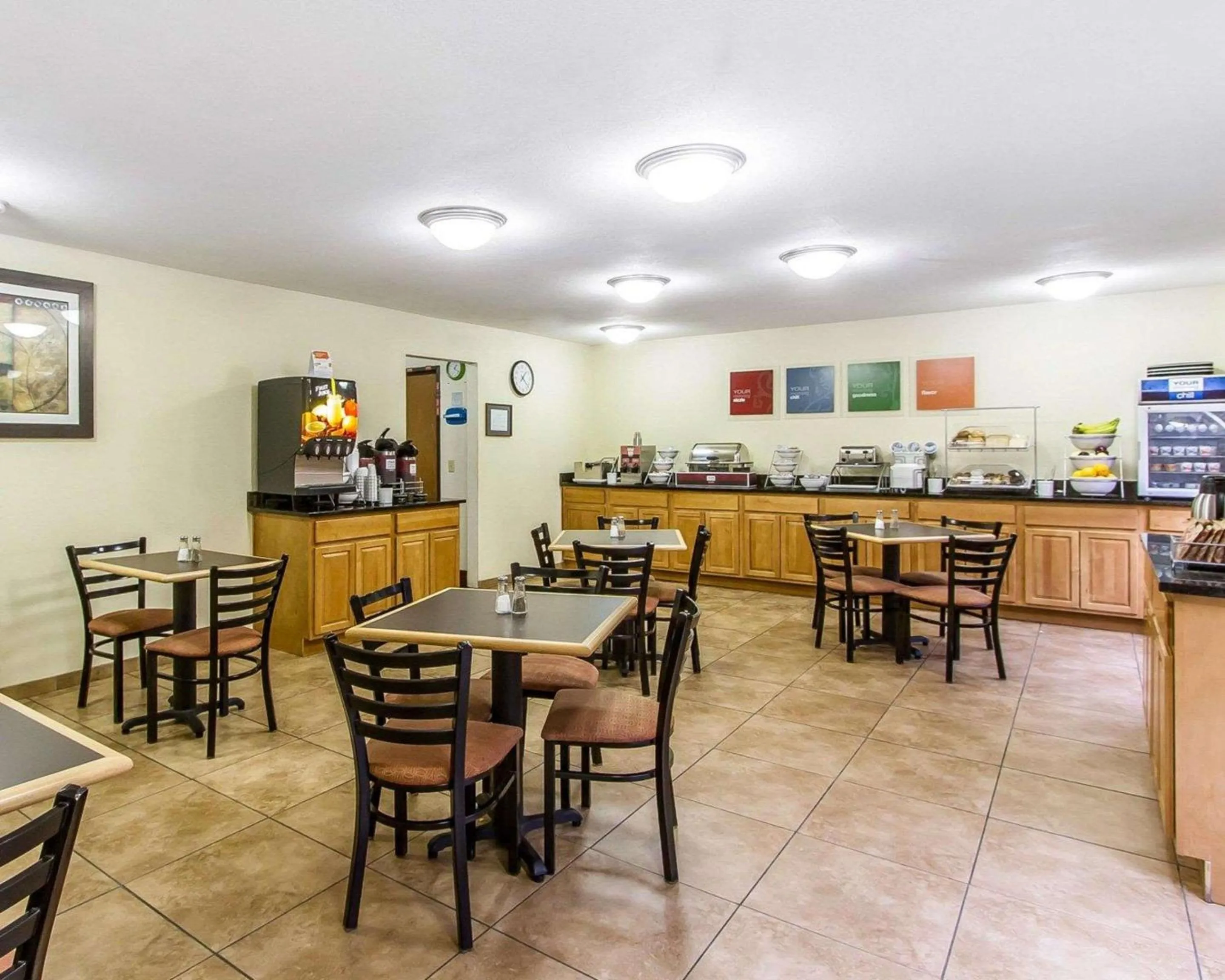 Restaurant/places to eat in Quality Inn Macomb near University Area