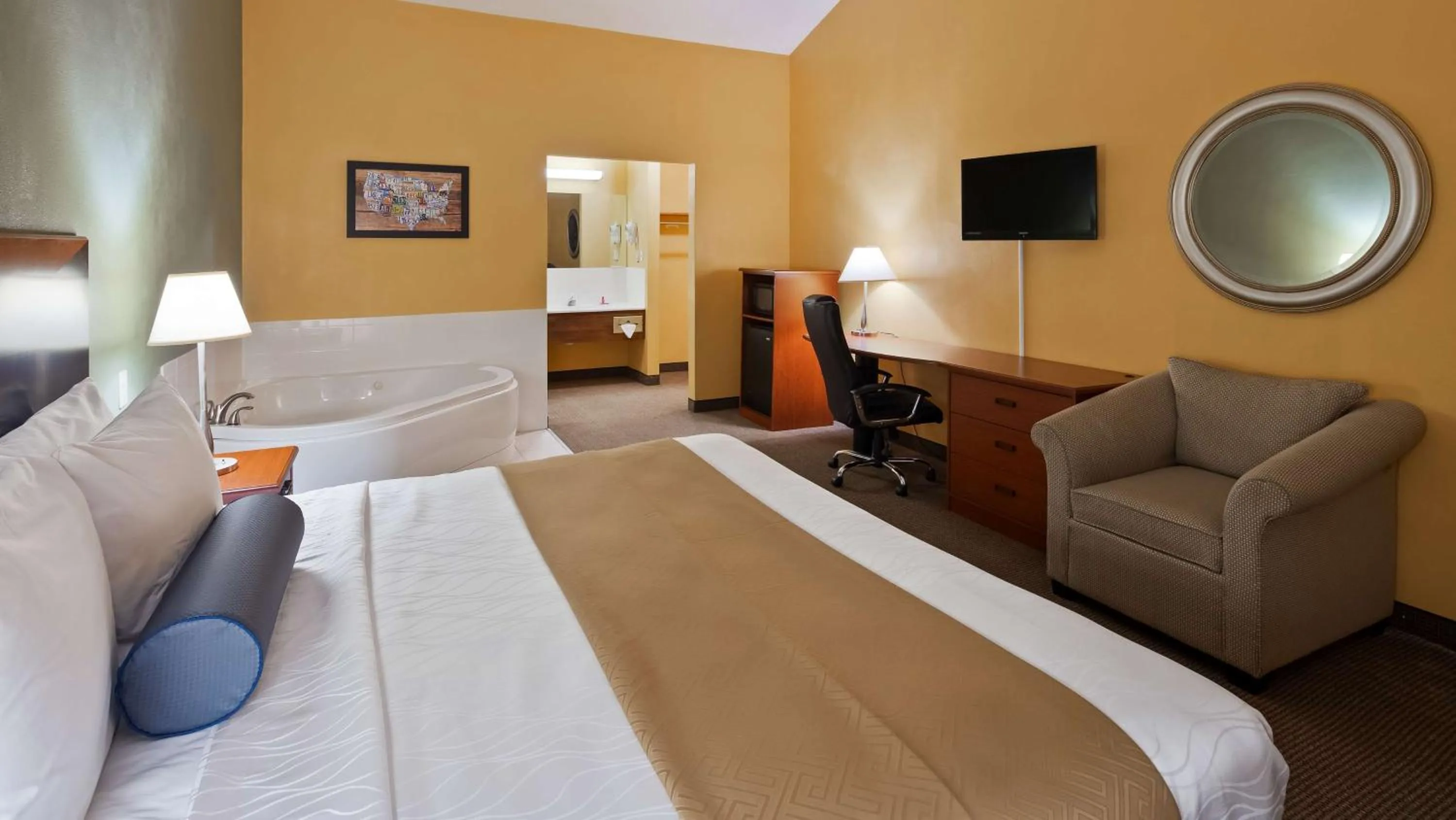 Bedroom, Bed in SureStay Hotel by Best Western Greenville