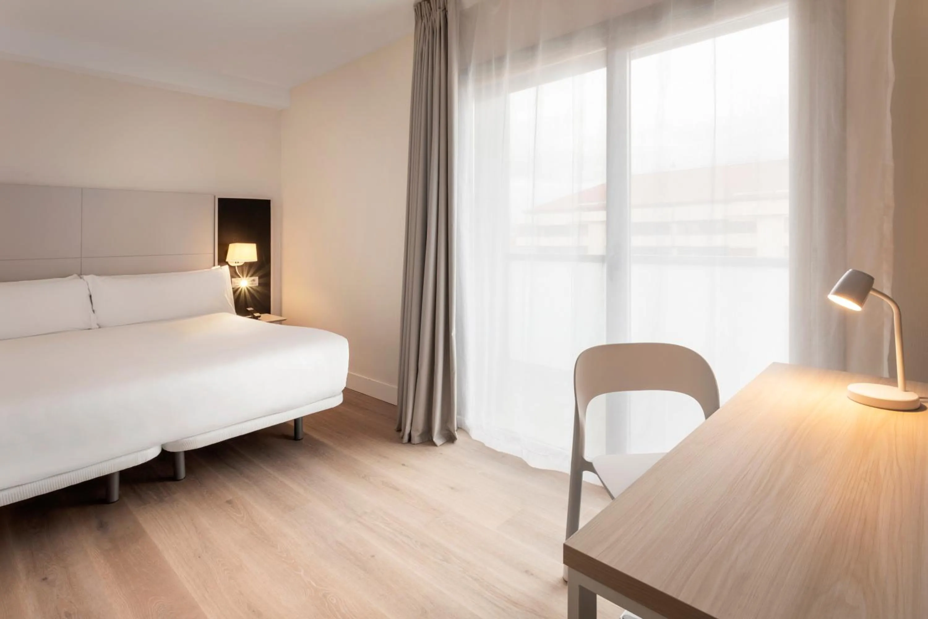 Bed in B&B HOTEL Vitoria General Álava