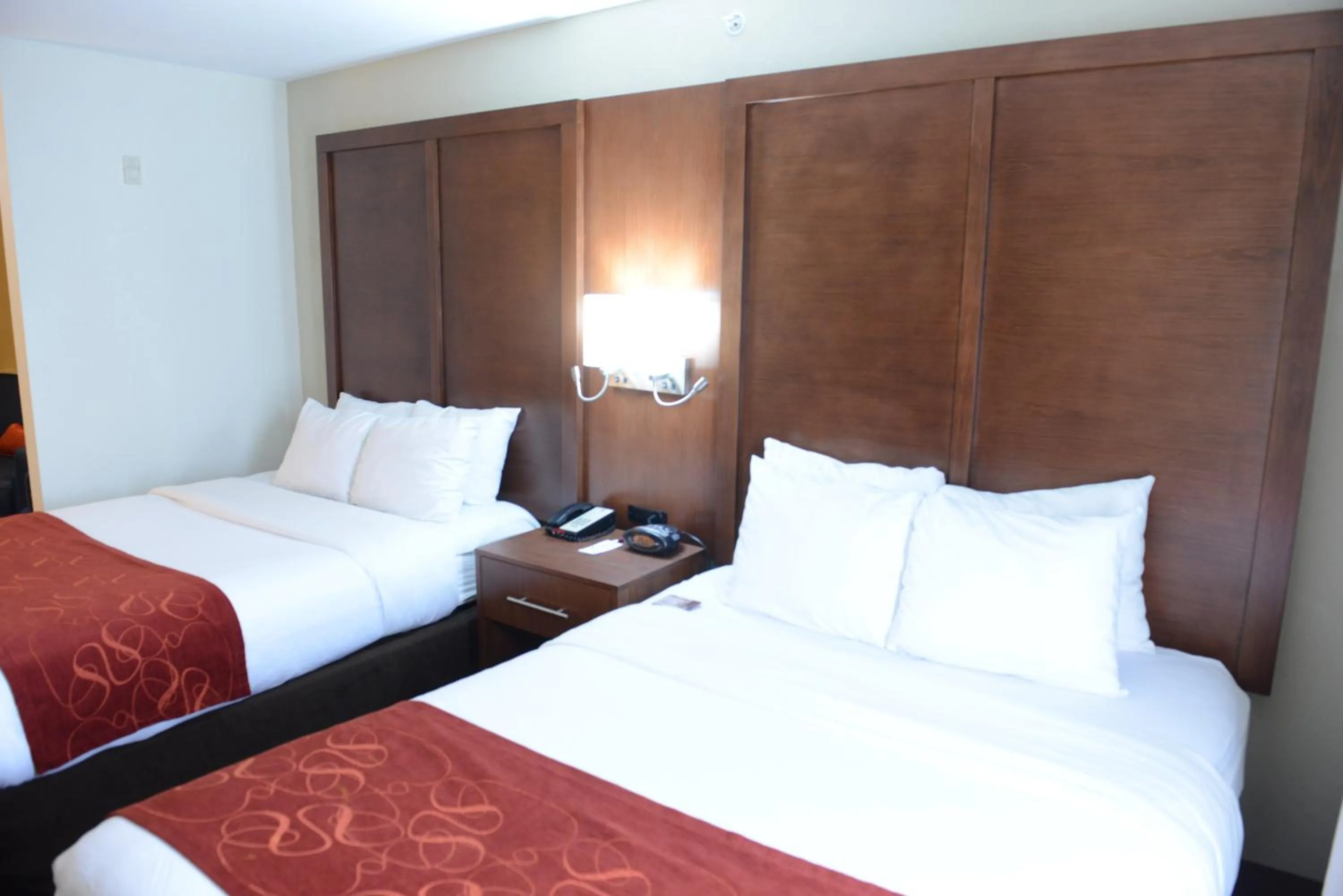 Bed in Comfort Suites Urbana Champaign, University Area