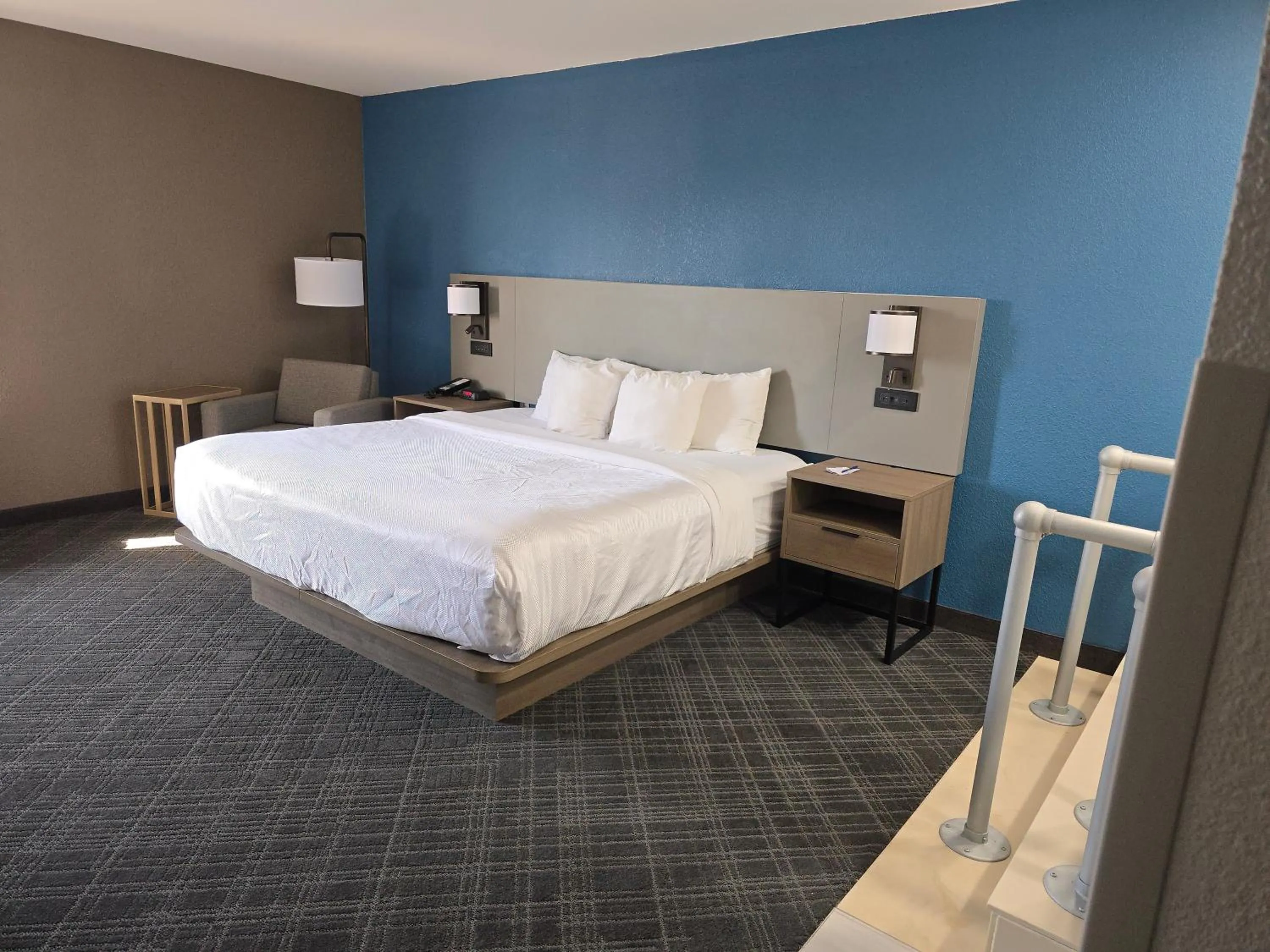 Bed in Comfort Inn Bourbonnais near I-57