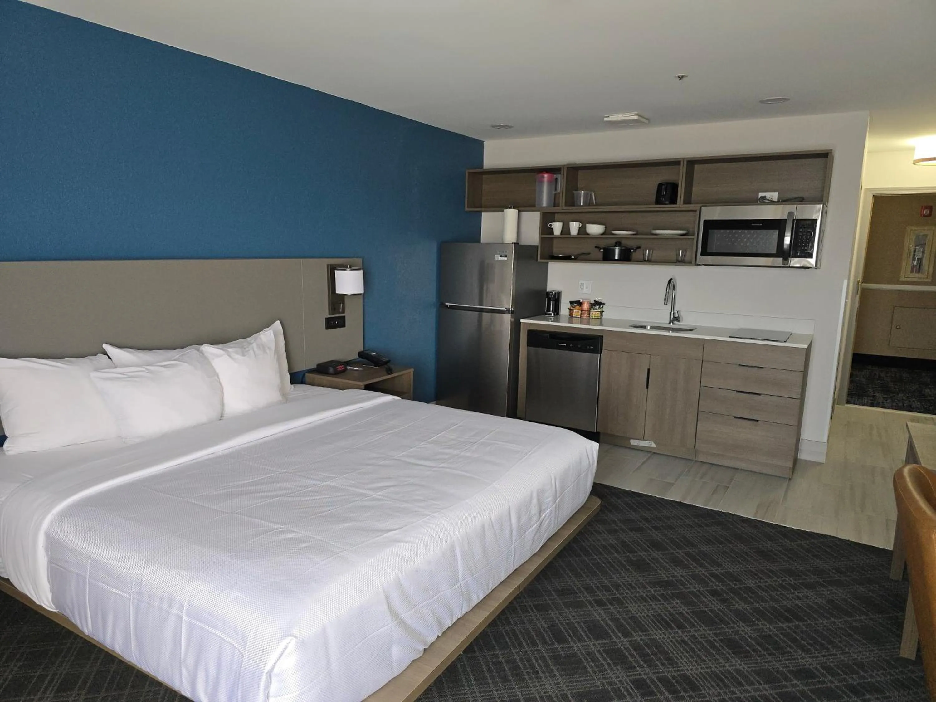 Bed in Comfort Inn Bourbonnais near I-57