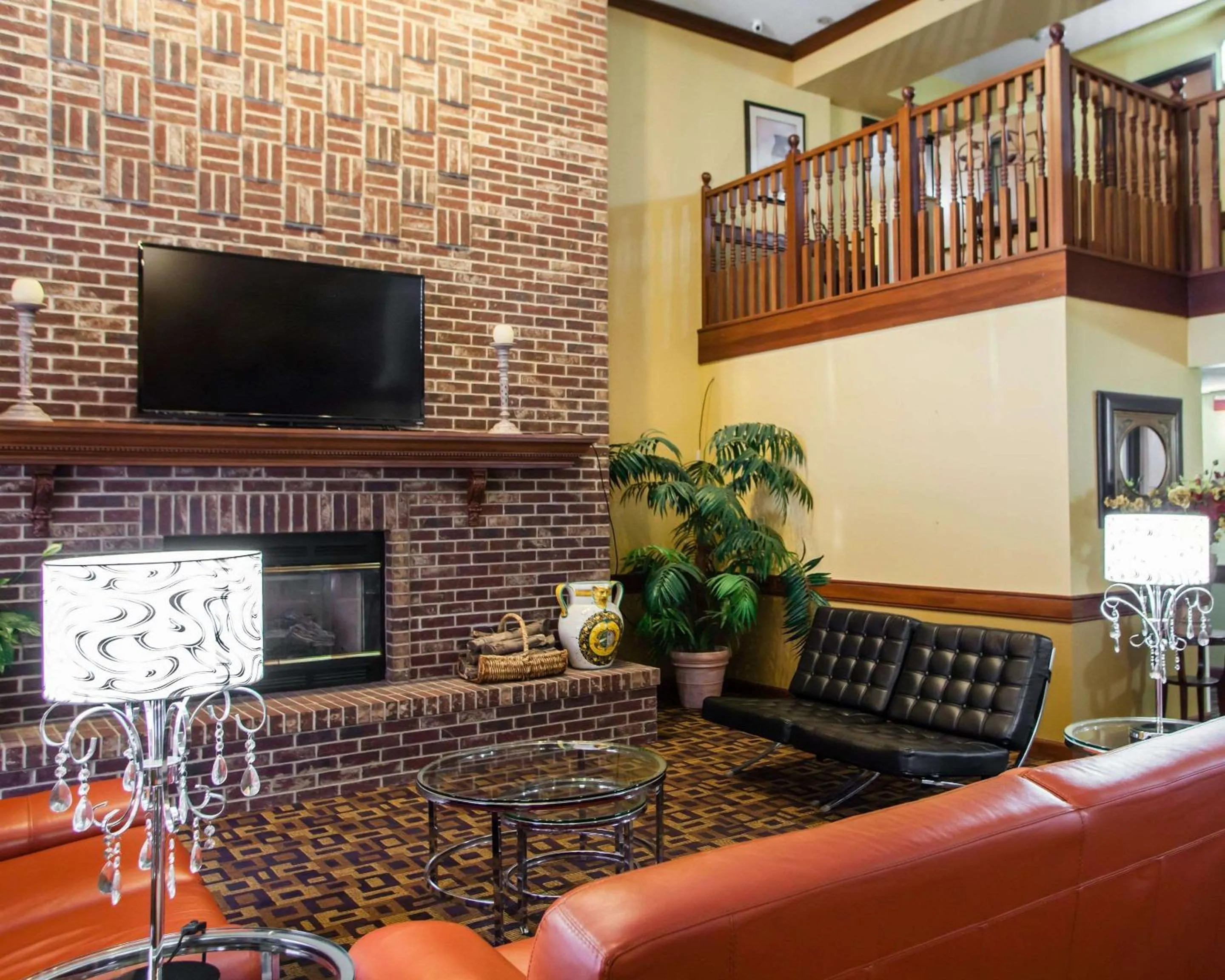 Lobby or reception in Quality Inn Bolingbrook I-55