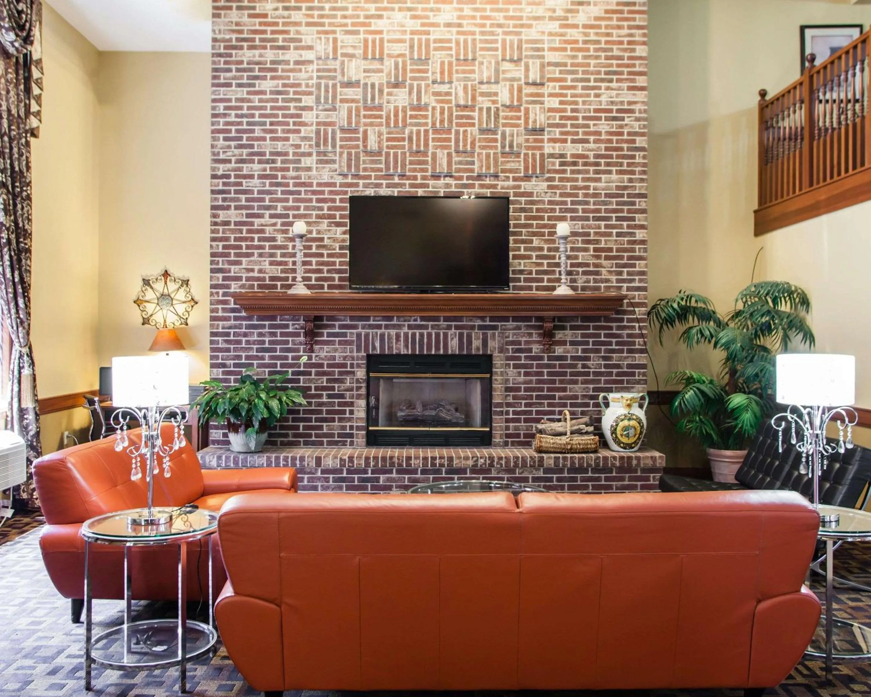 Lobby or reception in Quality Inn Bolingbrook I-55
