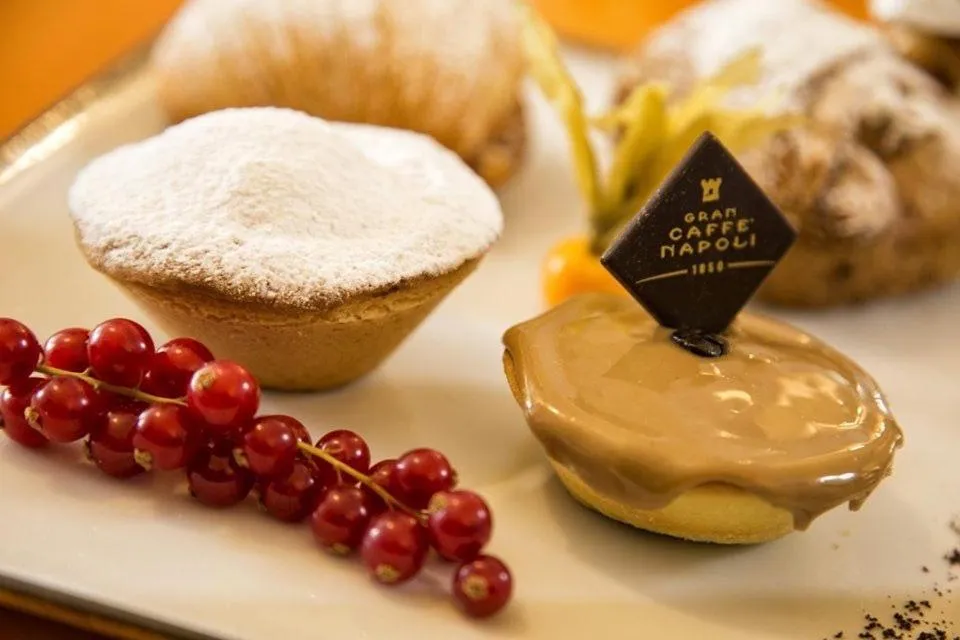 Breakfast in Mediterranean rooms