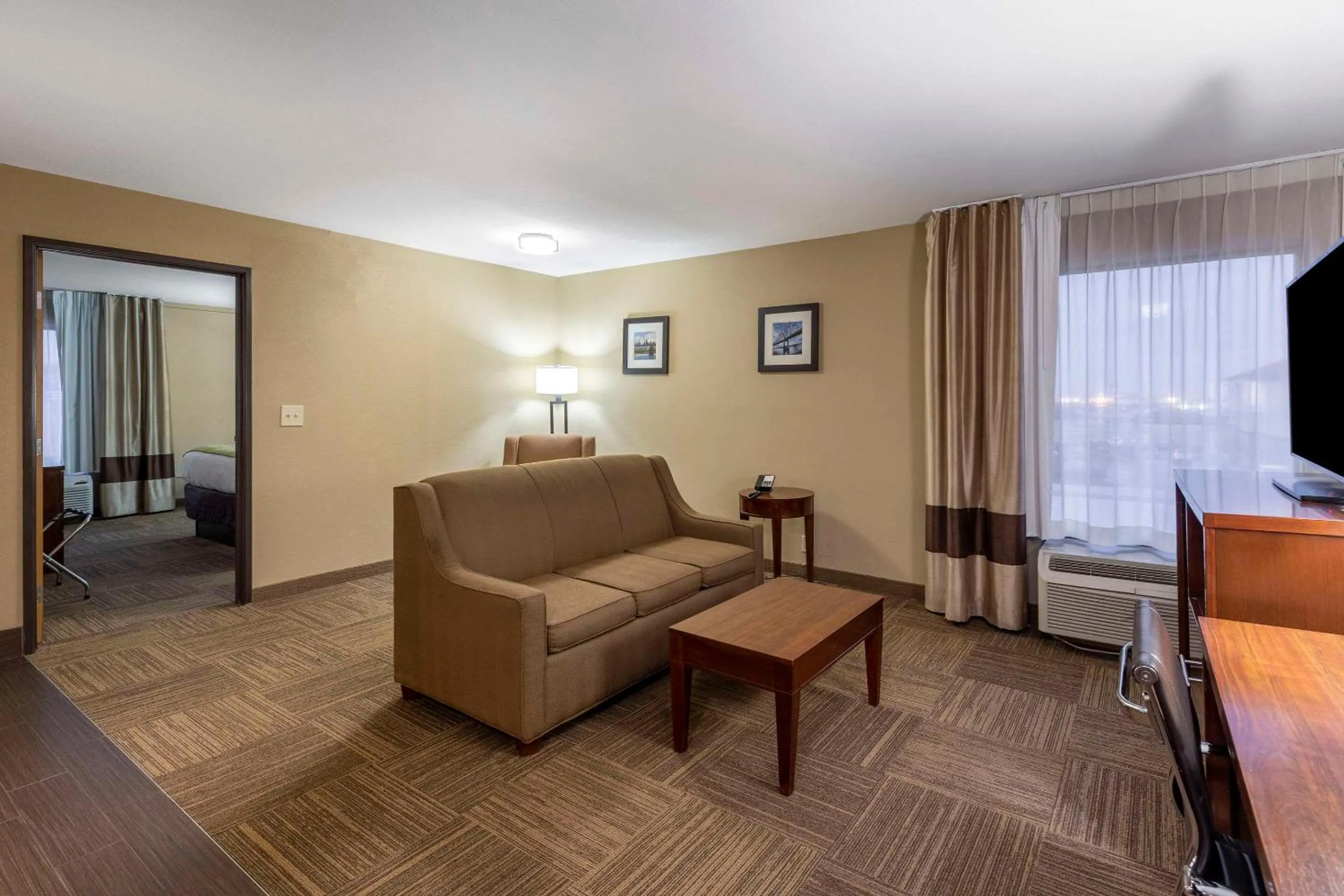 Bedroom in Comfort Inn Collinsville near St Louis