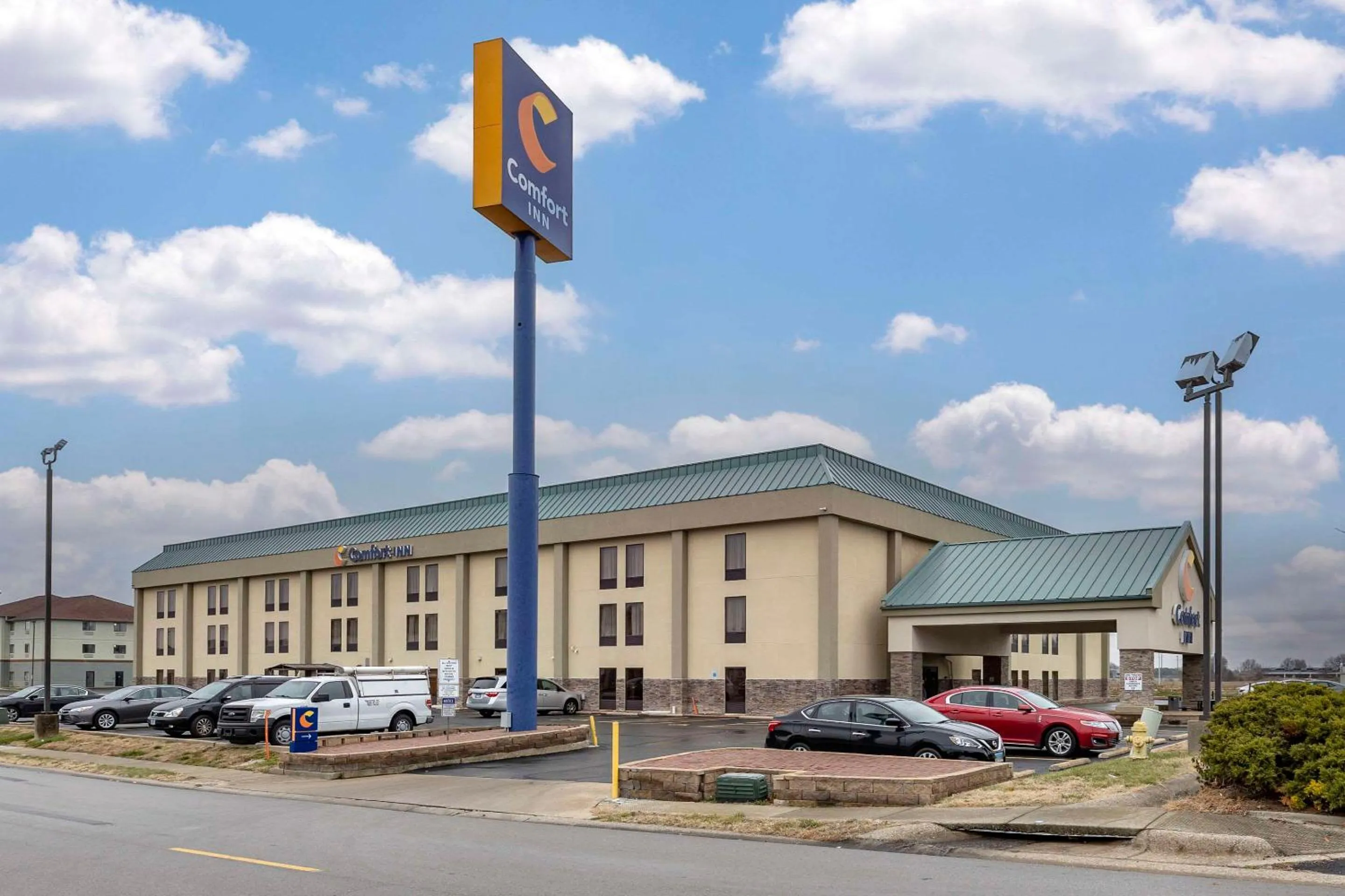 Property building in Comfort Inn Collinsville near St Louis