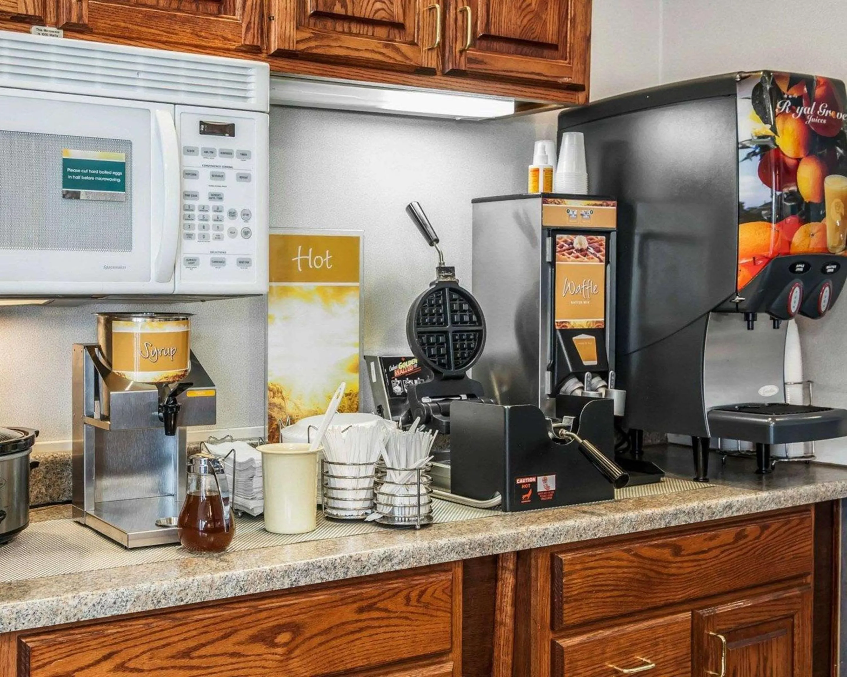 Breakfast in Quality Inn Rochester South