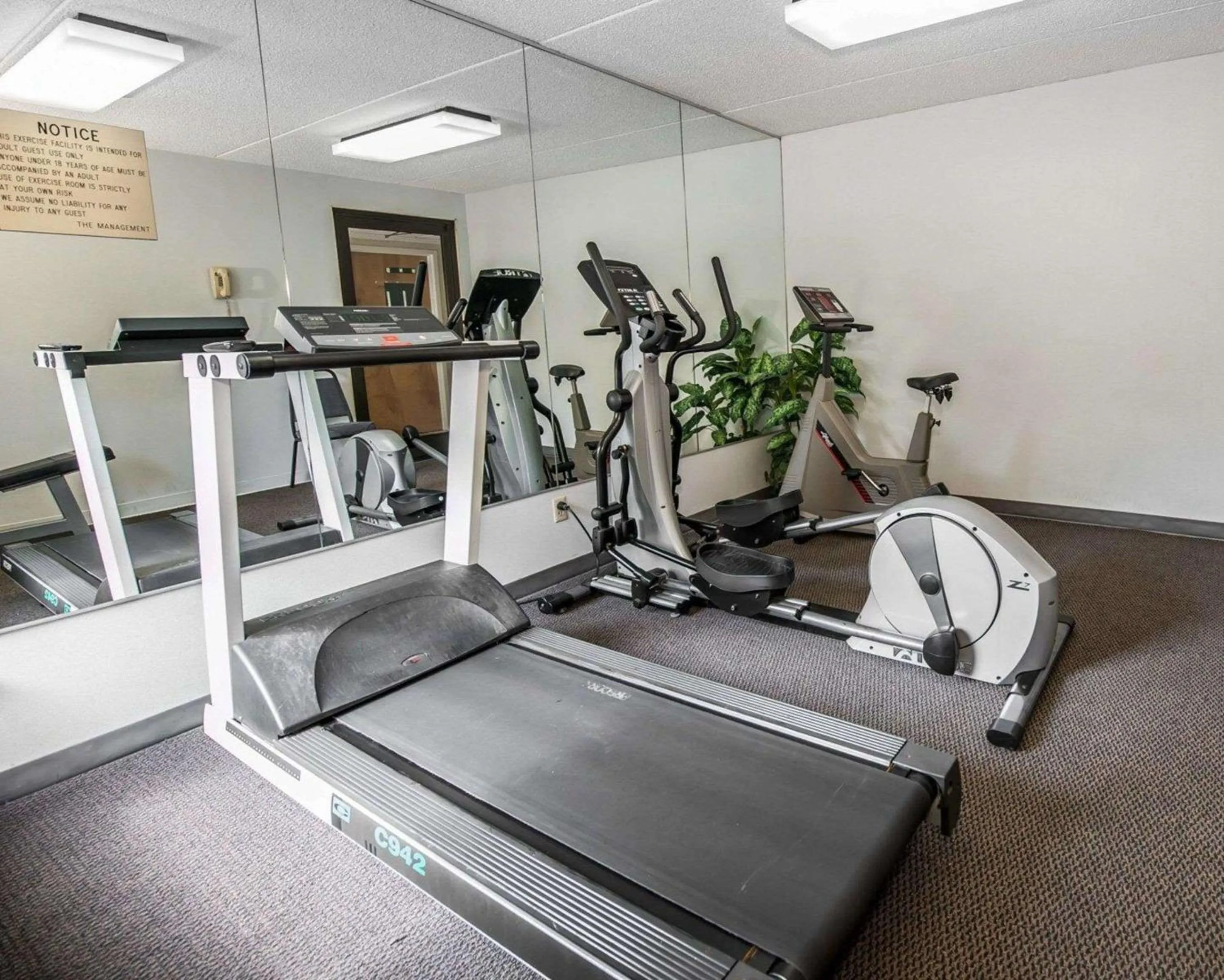 Fitness centre/facilities in Quality Inn Rochester South