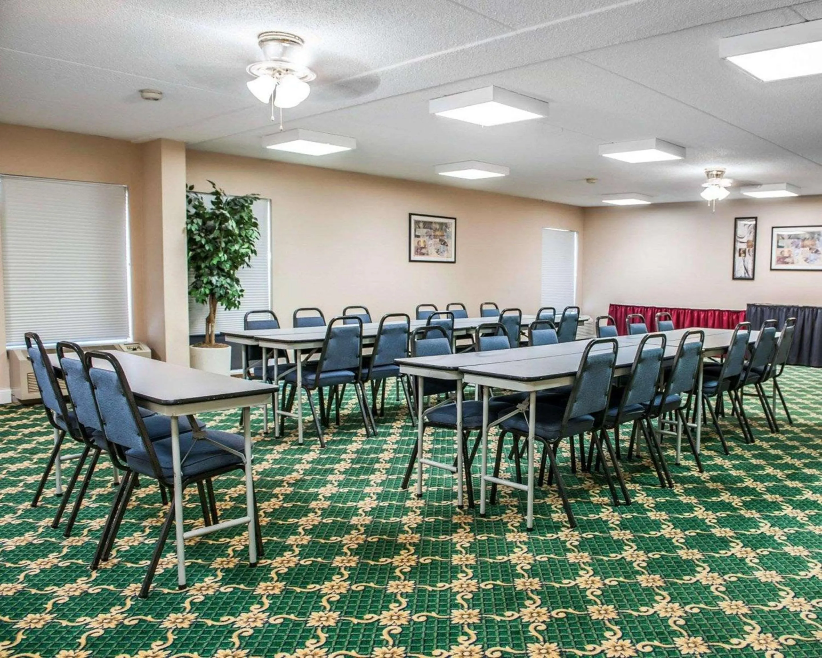 Meeting/conference room in Quality Inn Rochester South