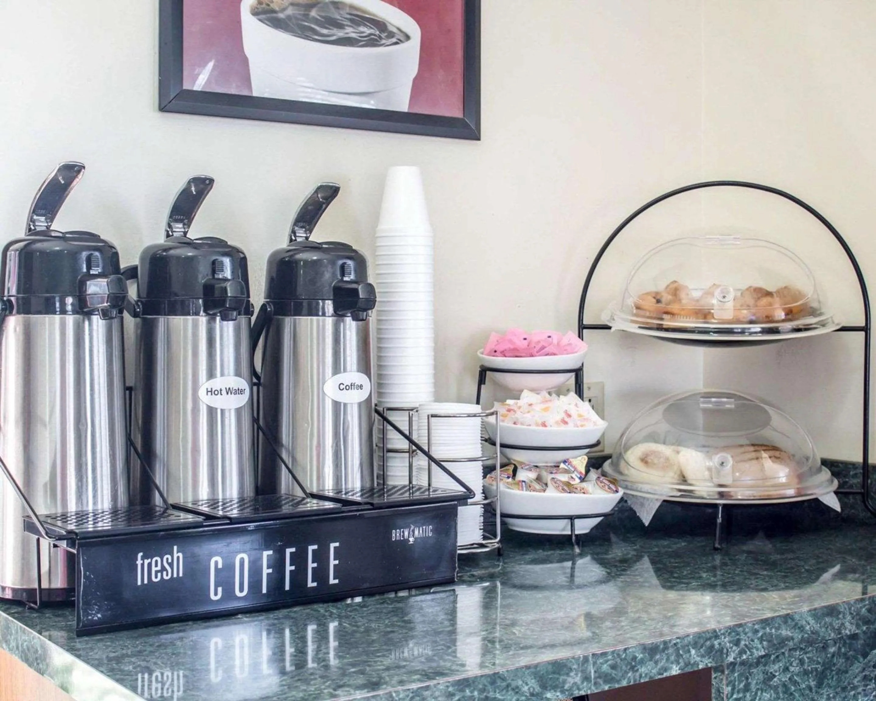 Restaurant/places to eat in Econo Lodge Elkhart North