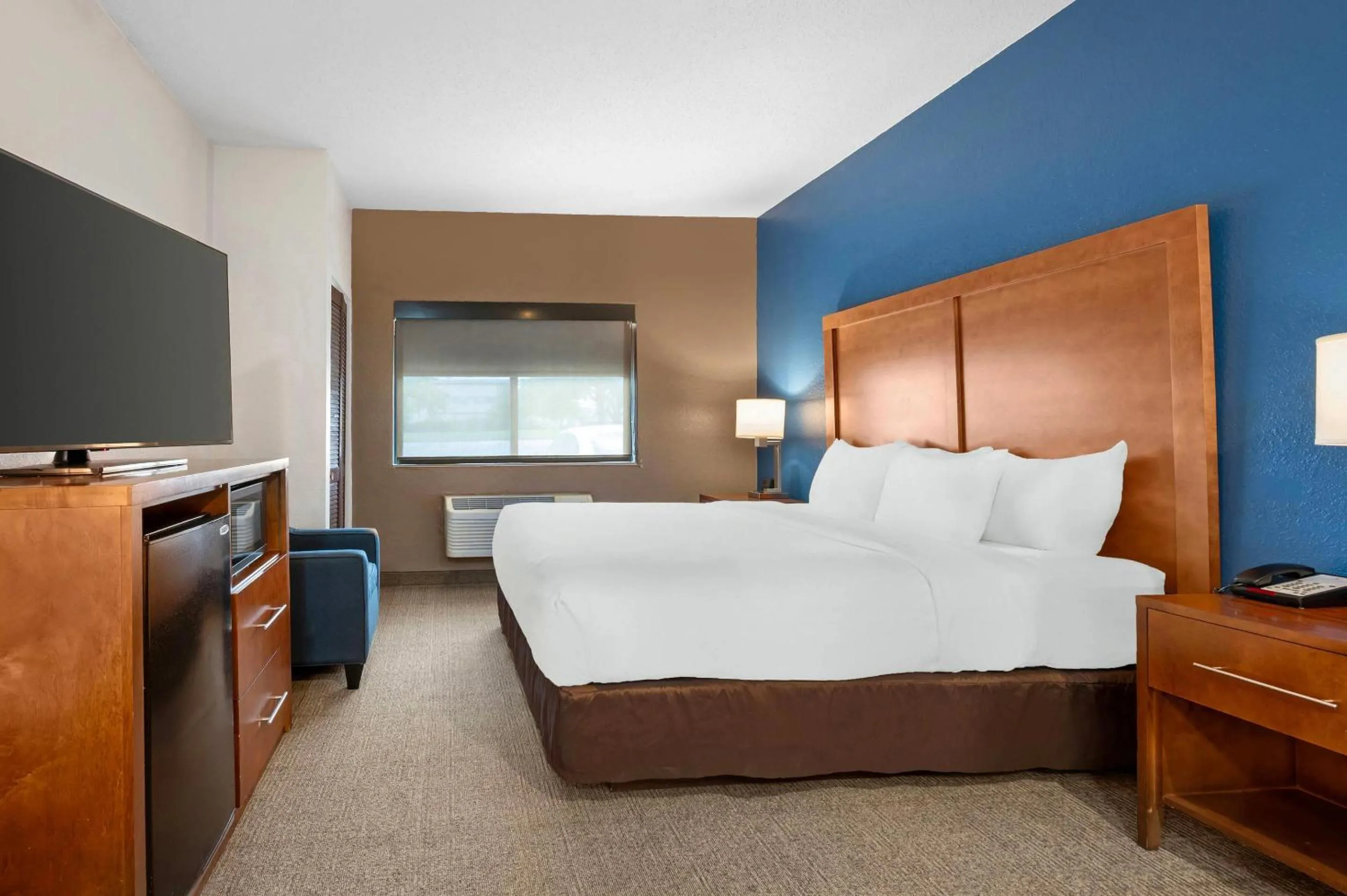 Bedroom, Bed in Comfort Inn & Suites North Greenfield