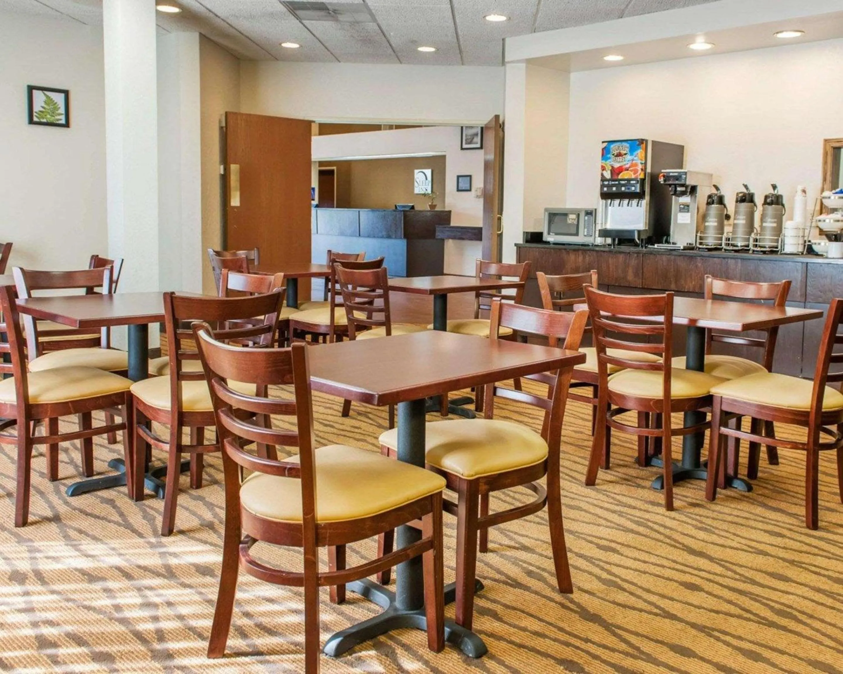 Restaurant/places to eat in Sleep Inn Elkhart North