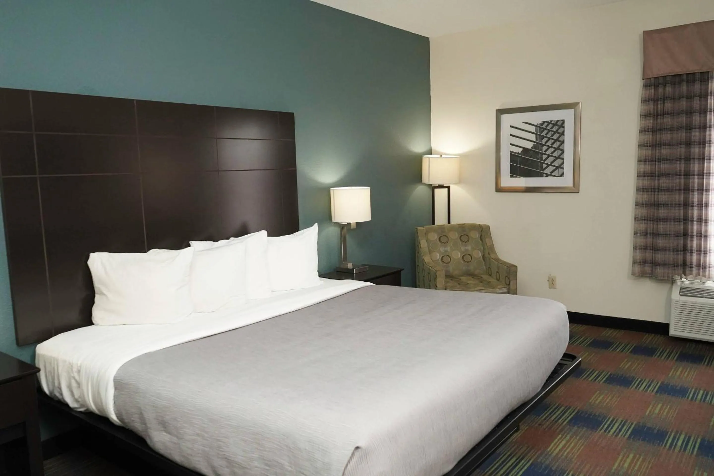 Bedroom, Bed in Quality Inn North Vernon