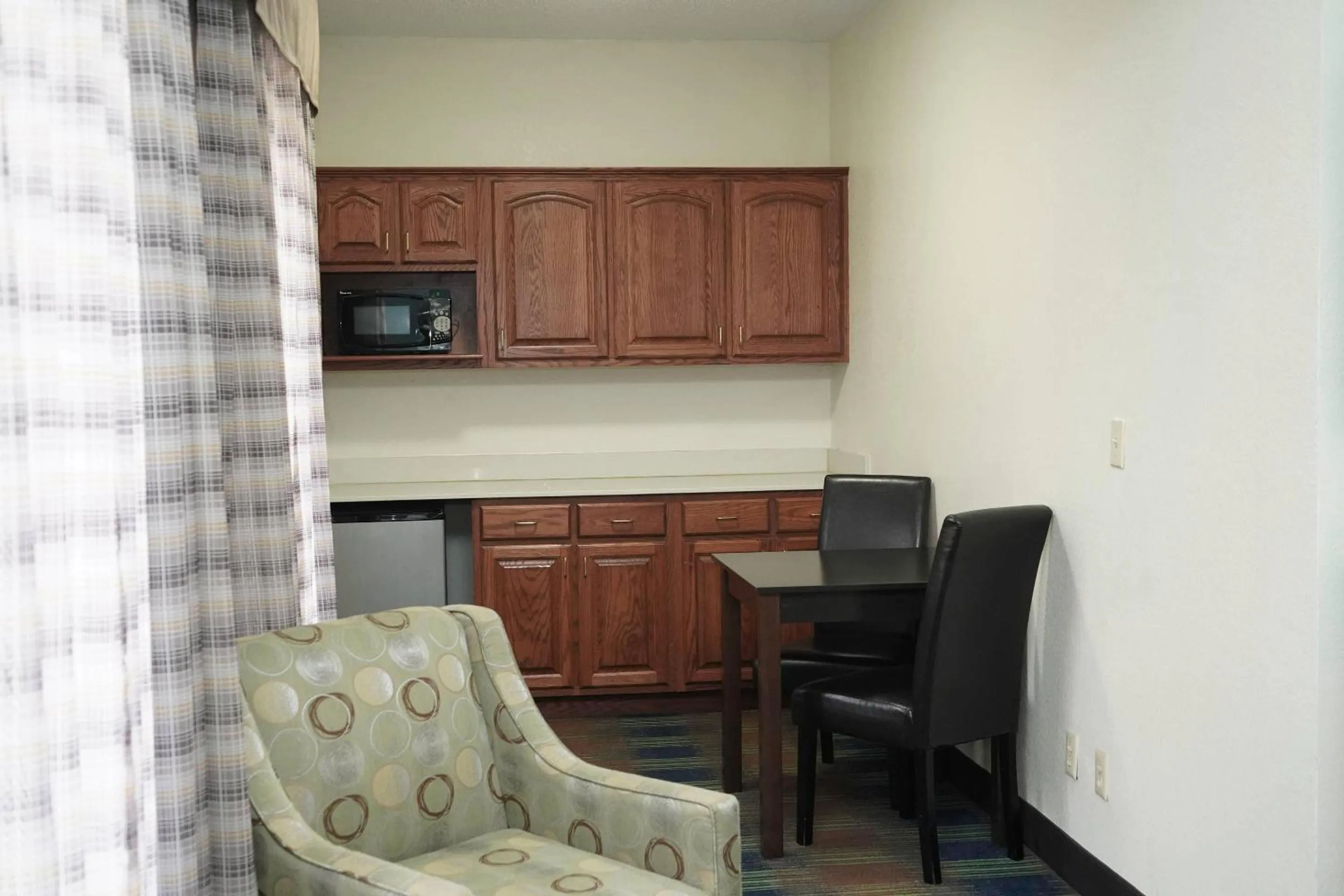 Dining area in Quality Inn North Vernon
