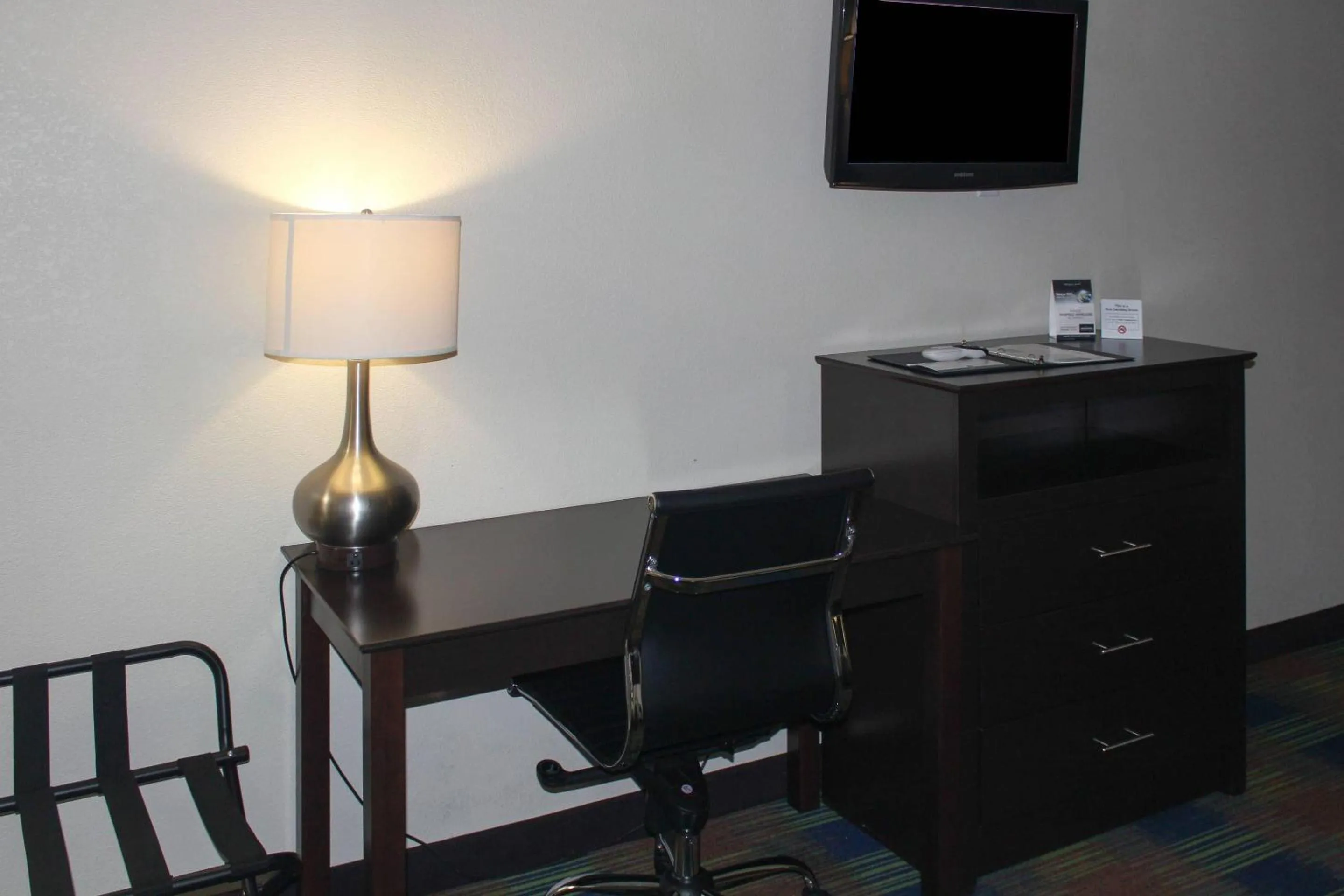 Bedroom in Quality Inn North Vernon