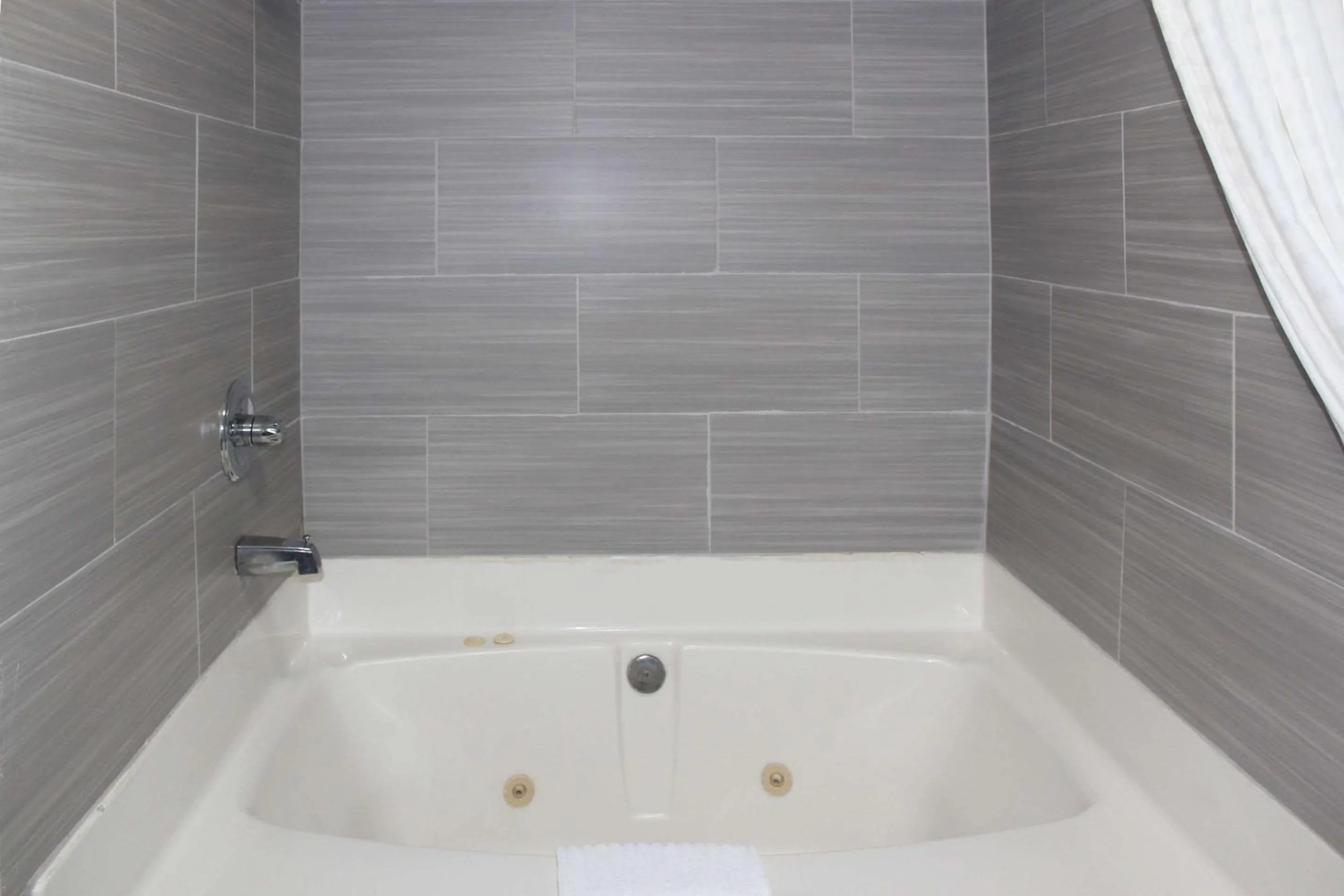 Bathroom in Quality Inn North Vernon