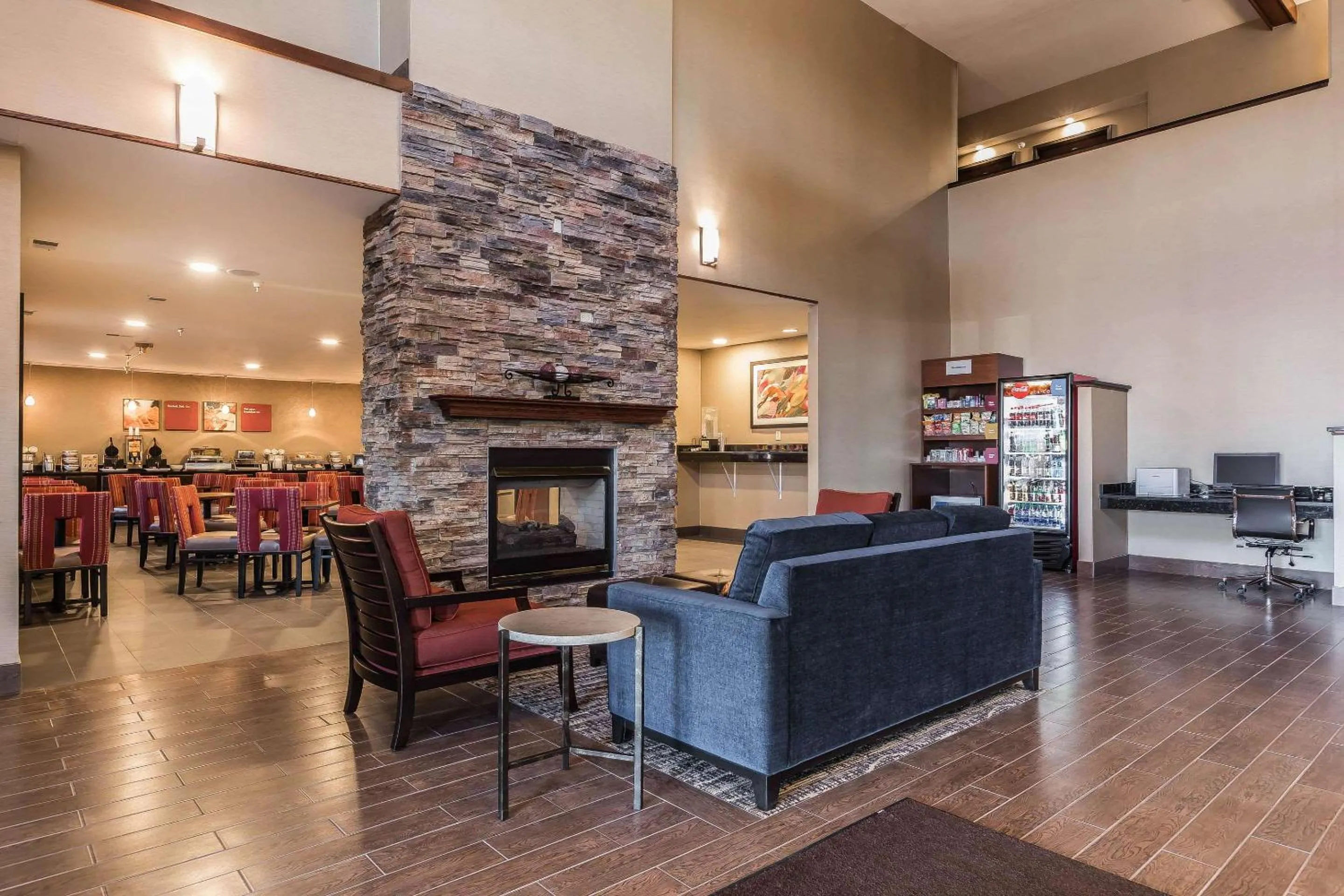 Lobby or reception in Comfort Suites North