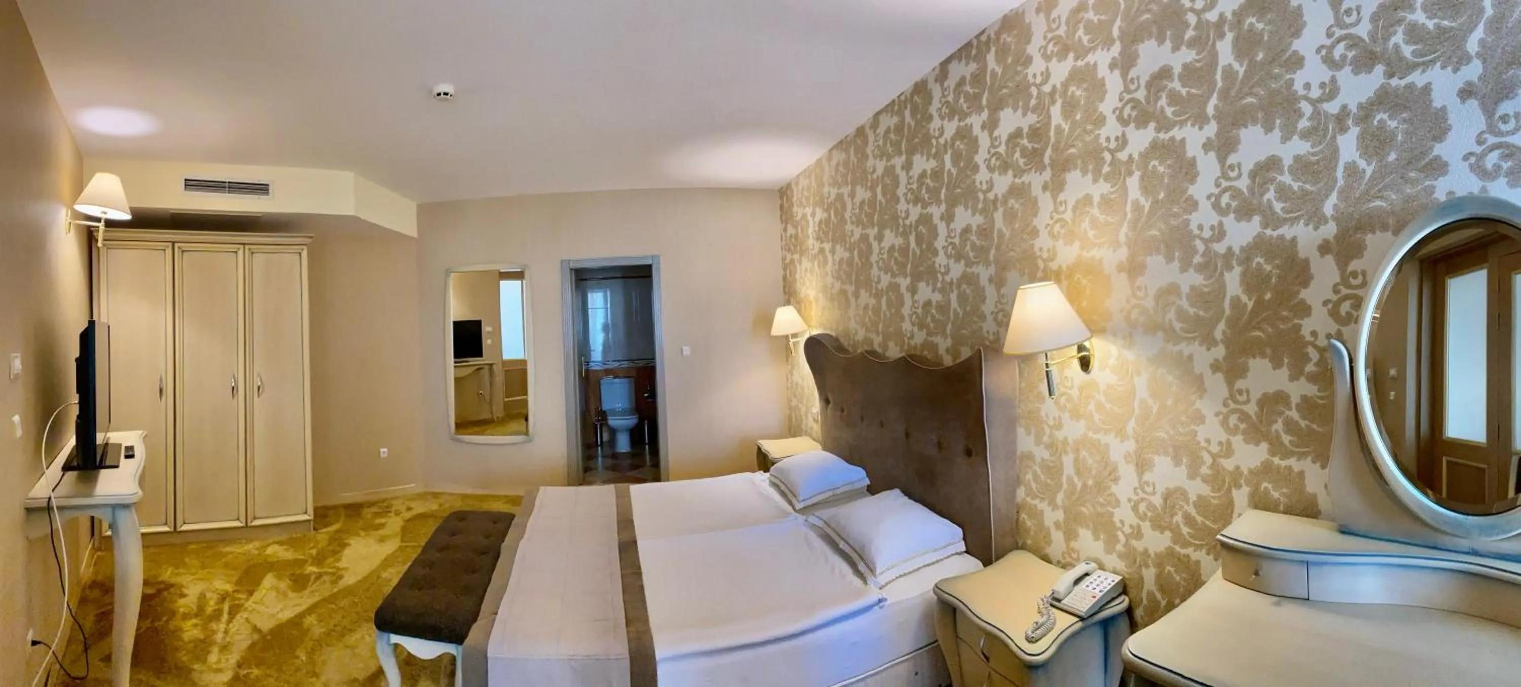 Bedroom in Duni Marina Royal Palace Hotel - Ultra All Inclusive