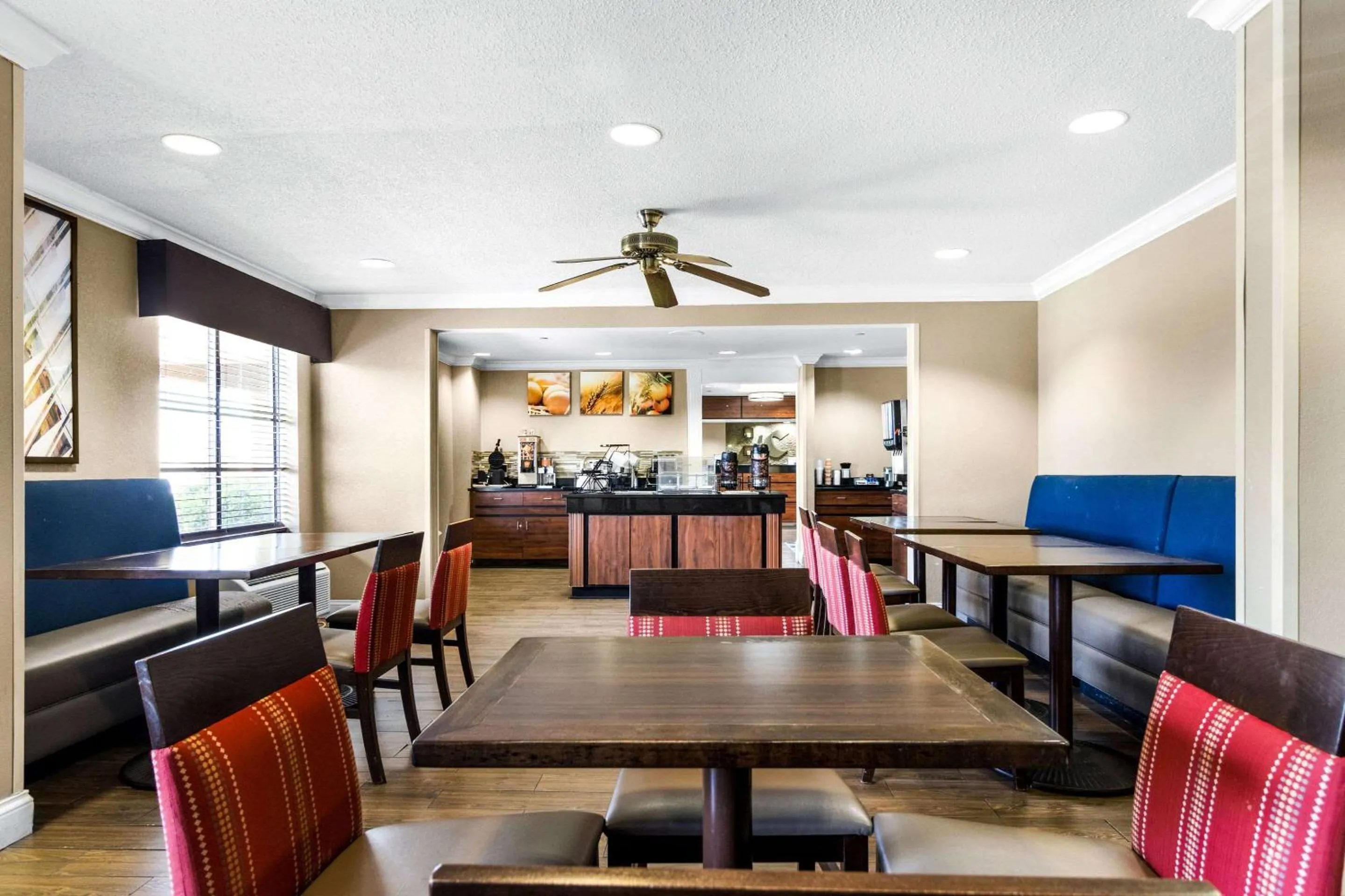 Breakfast in Comfort Inn Evansville East