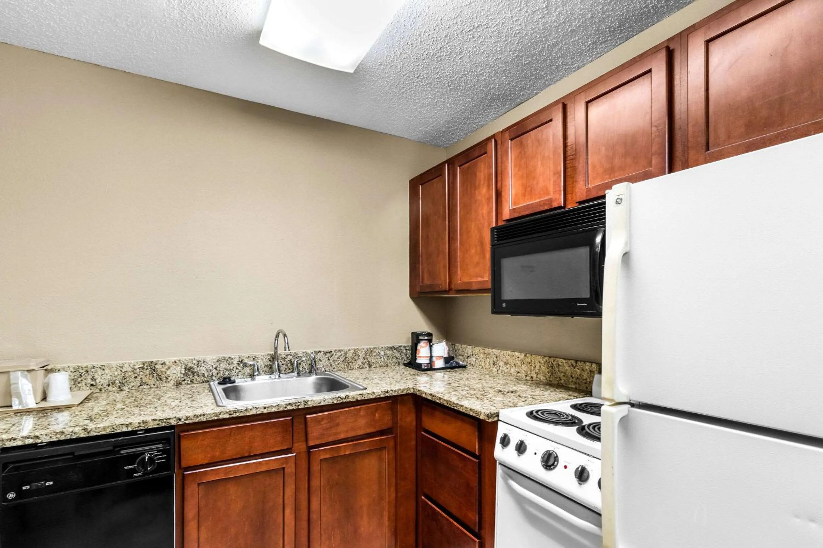 Bedroom in Comfort Inn Evansville East