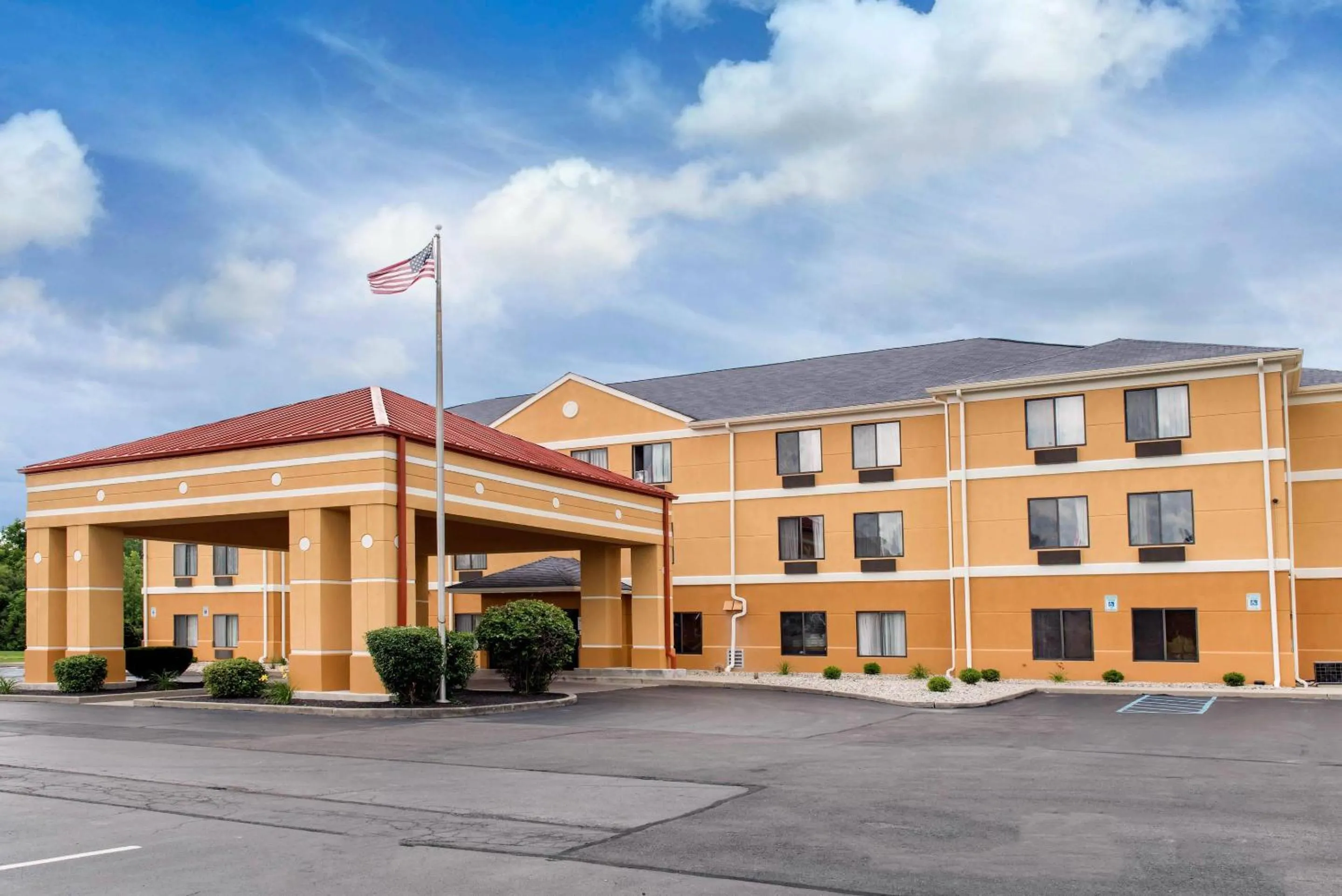 Property building in Quality Inn & Suites Anderson I-69