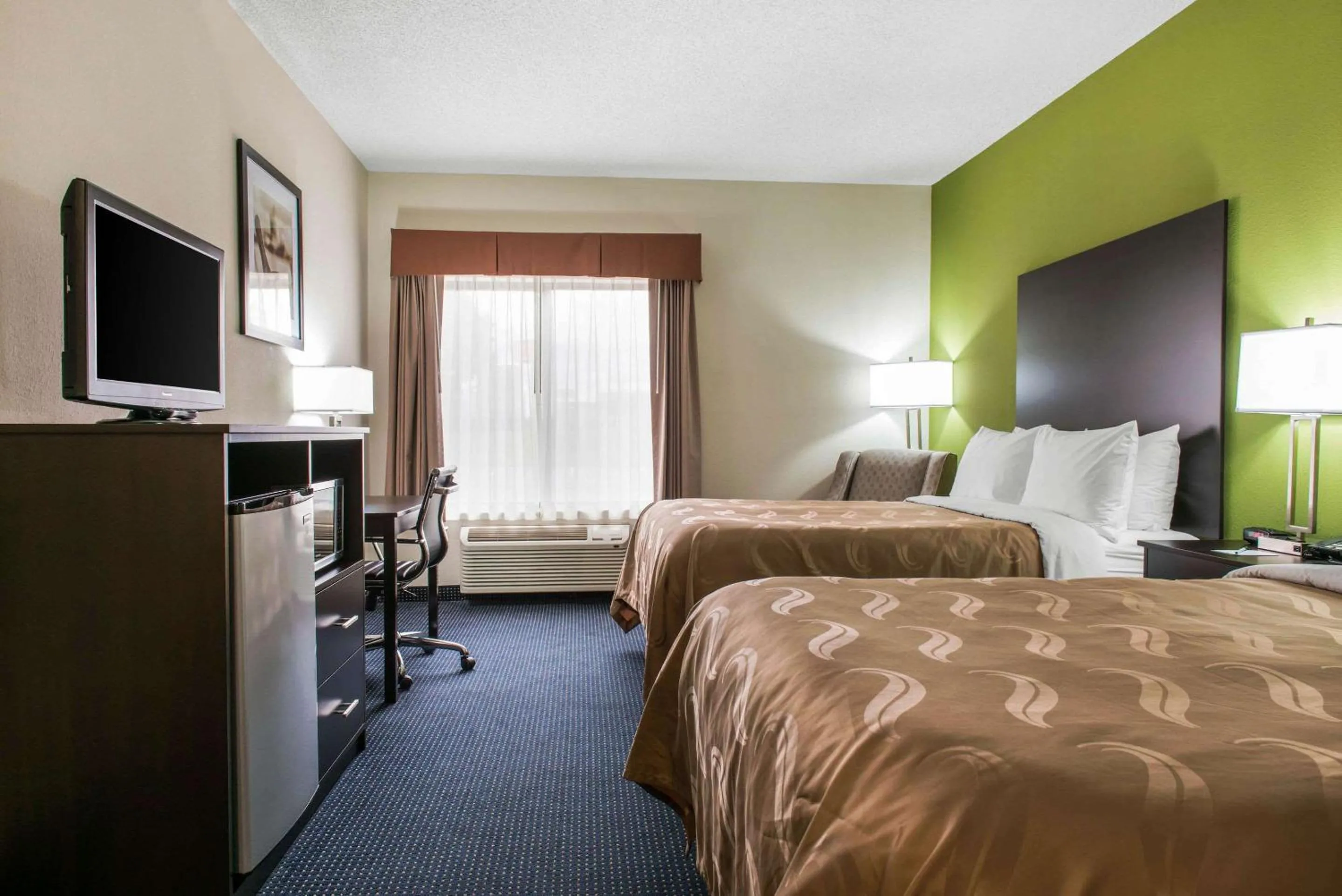 Bedroom, Bed in Quality Inn & Suites Anderson I-69