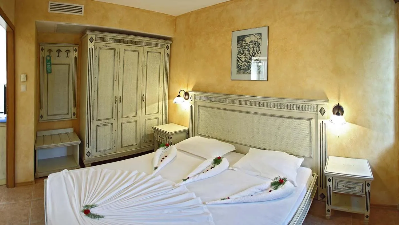 Bed in Duni Holiday Village - All Inclusive