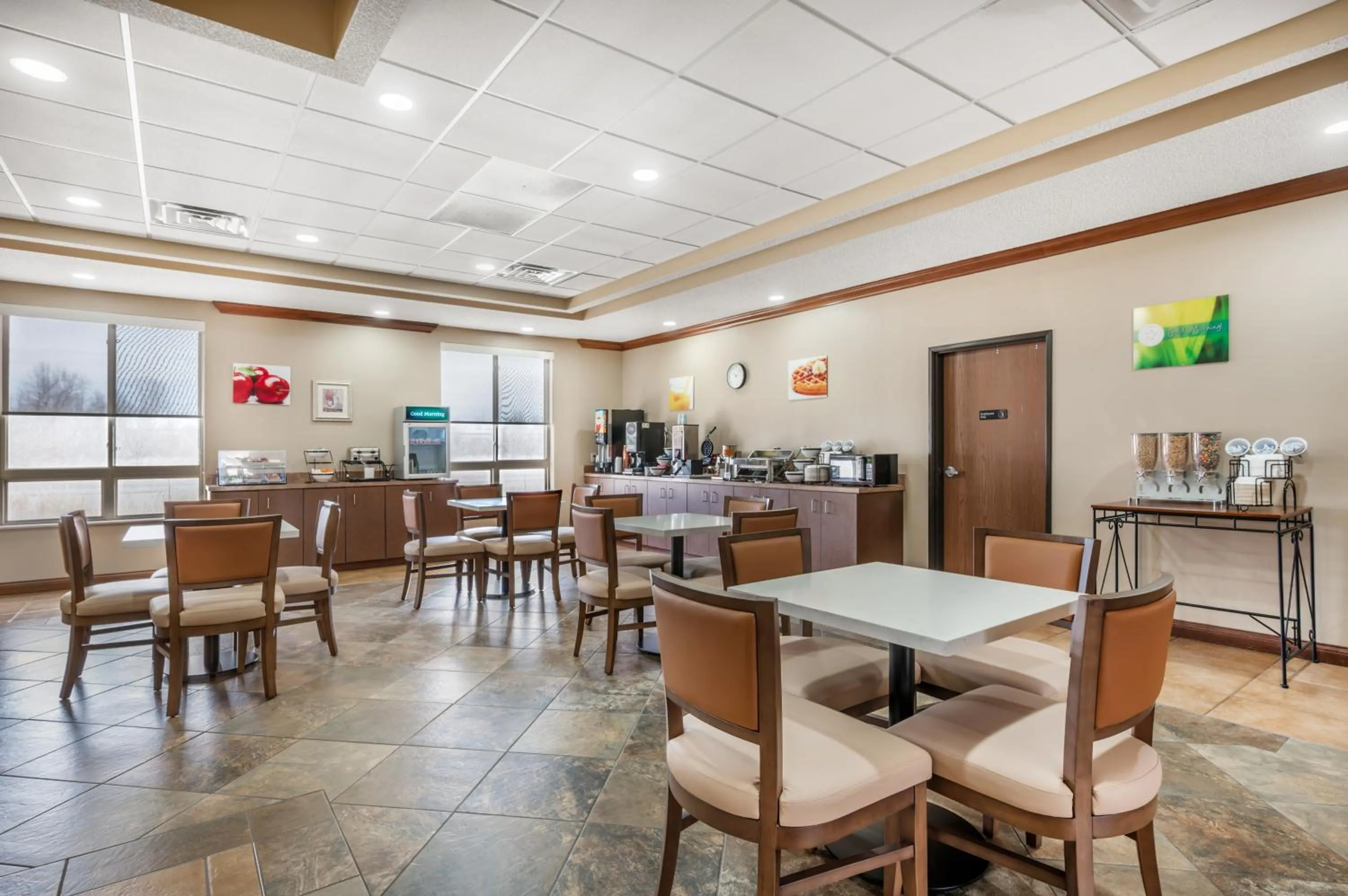 Breakfast in Quality Inn & Suites Rockport-Owensboro North GOLD AWARD WINNER
