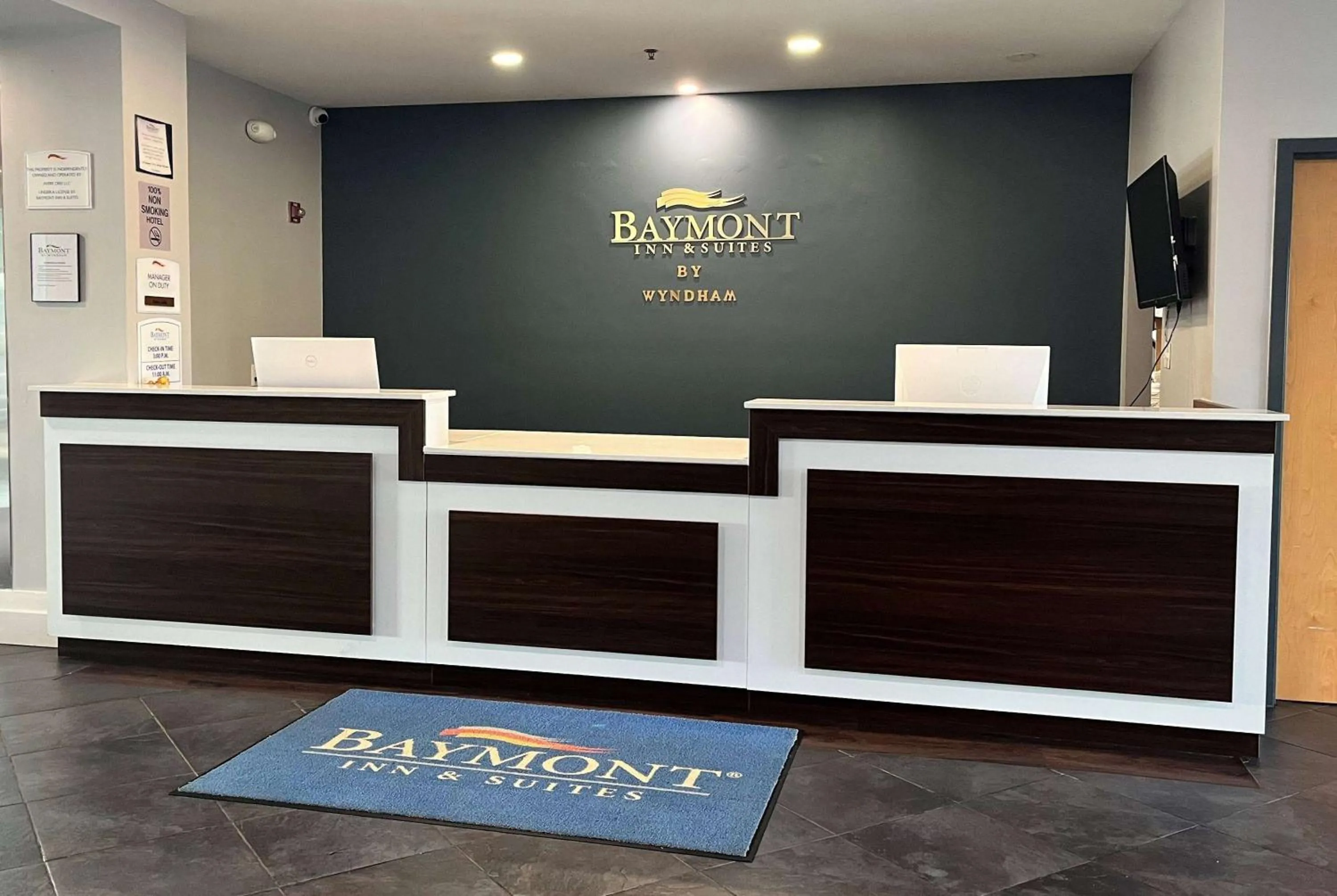 Lobby or reception in Baymont by Wyndham Indianapolis Northeast
