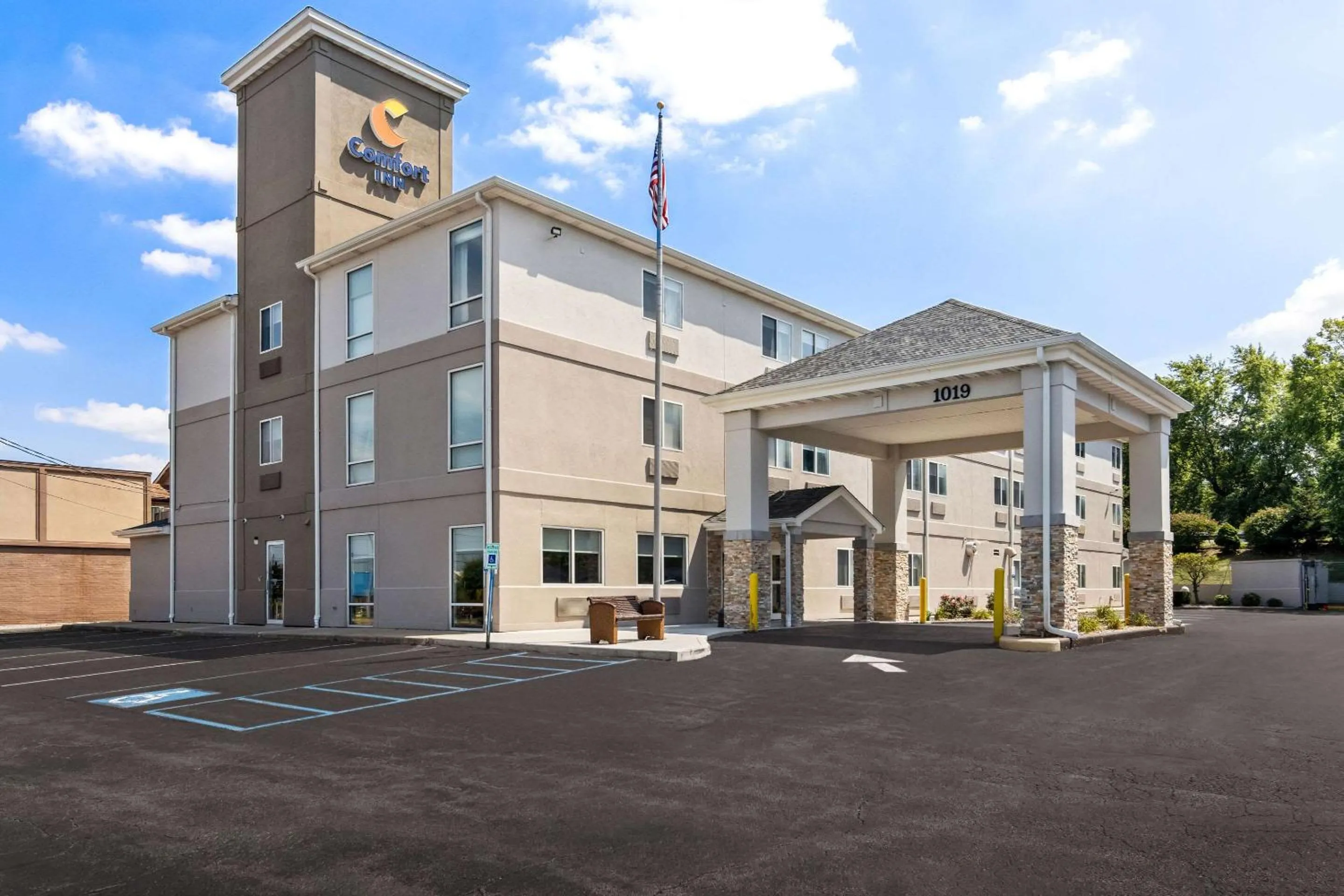 Property building in Comfort Inn Schererville