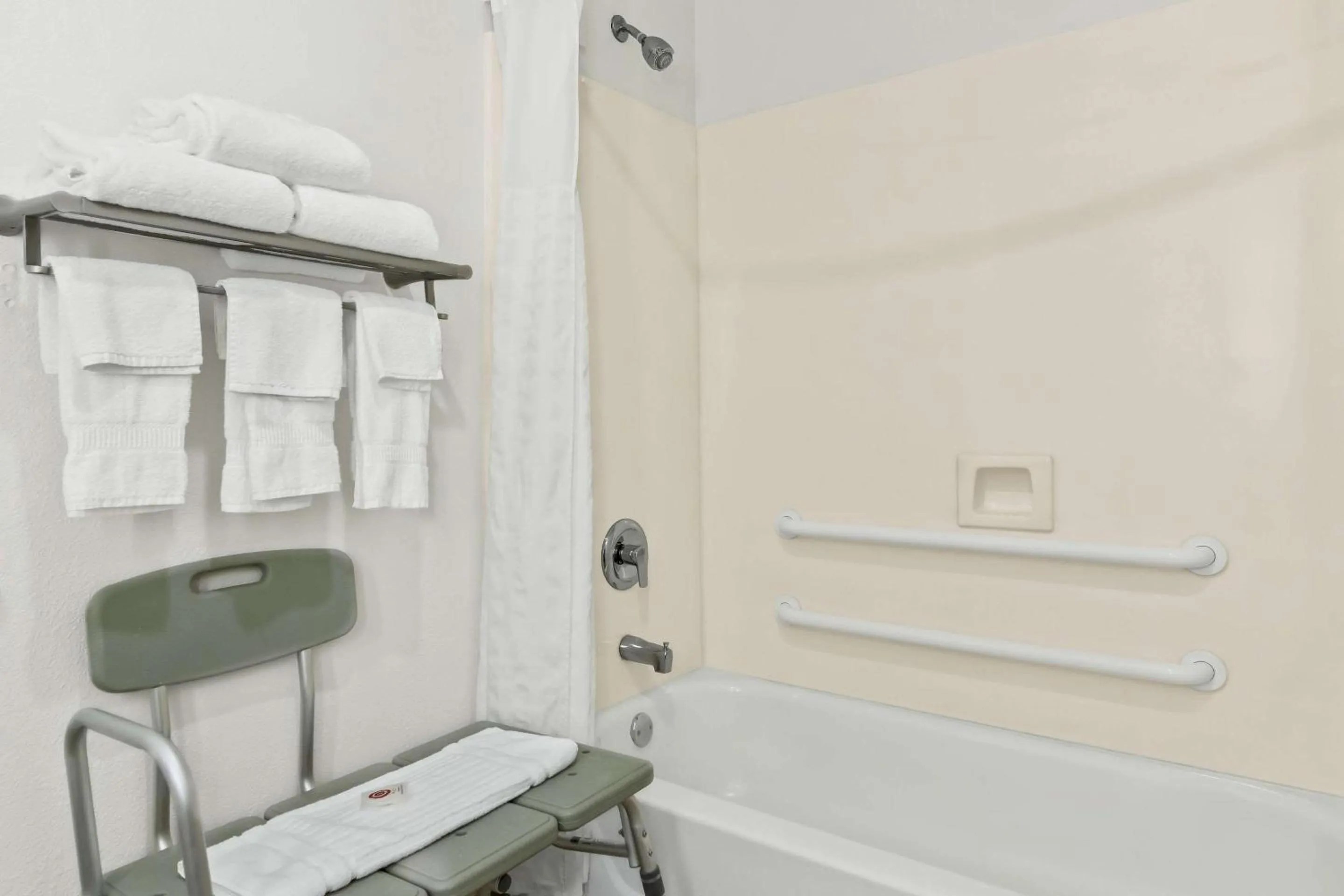 Bedroom in Comfort Inn Schererville