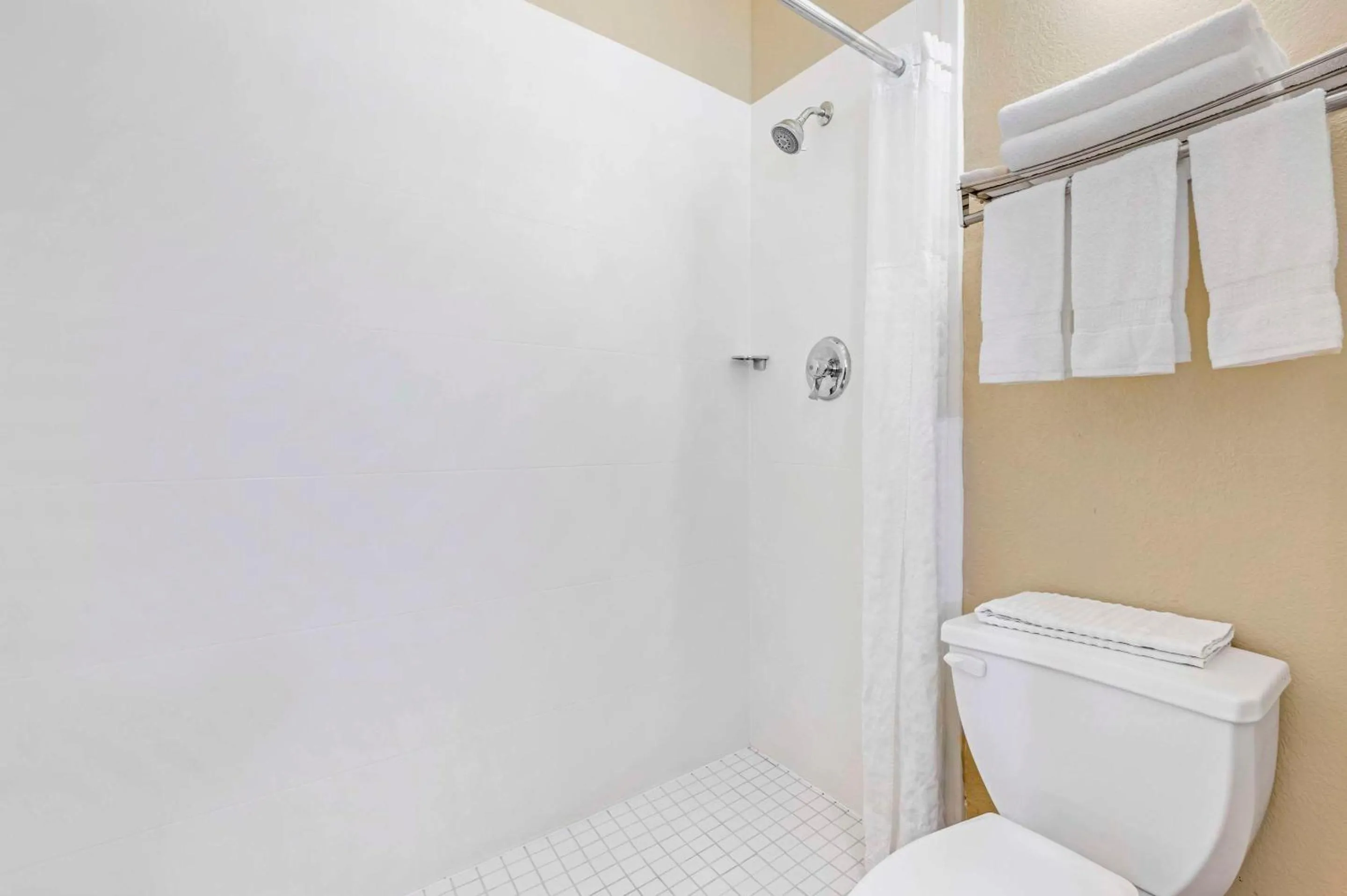 Bedroom in Comfort Inn