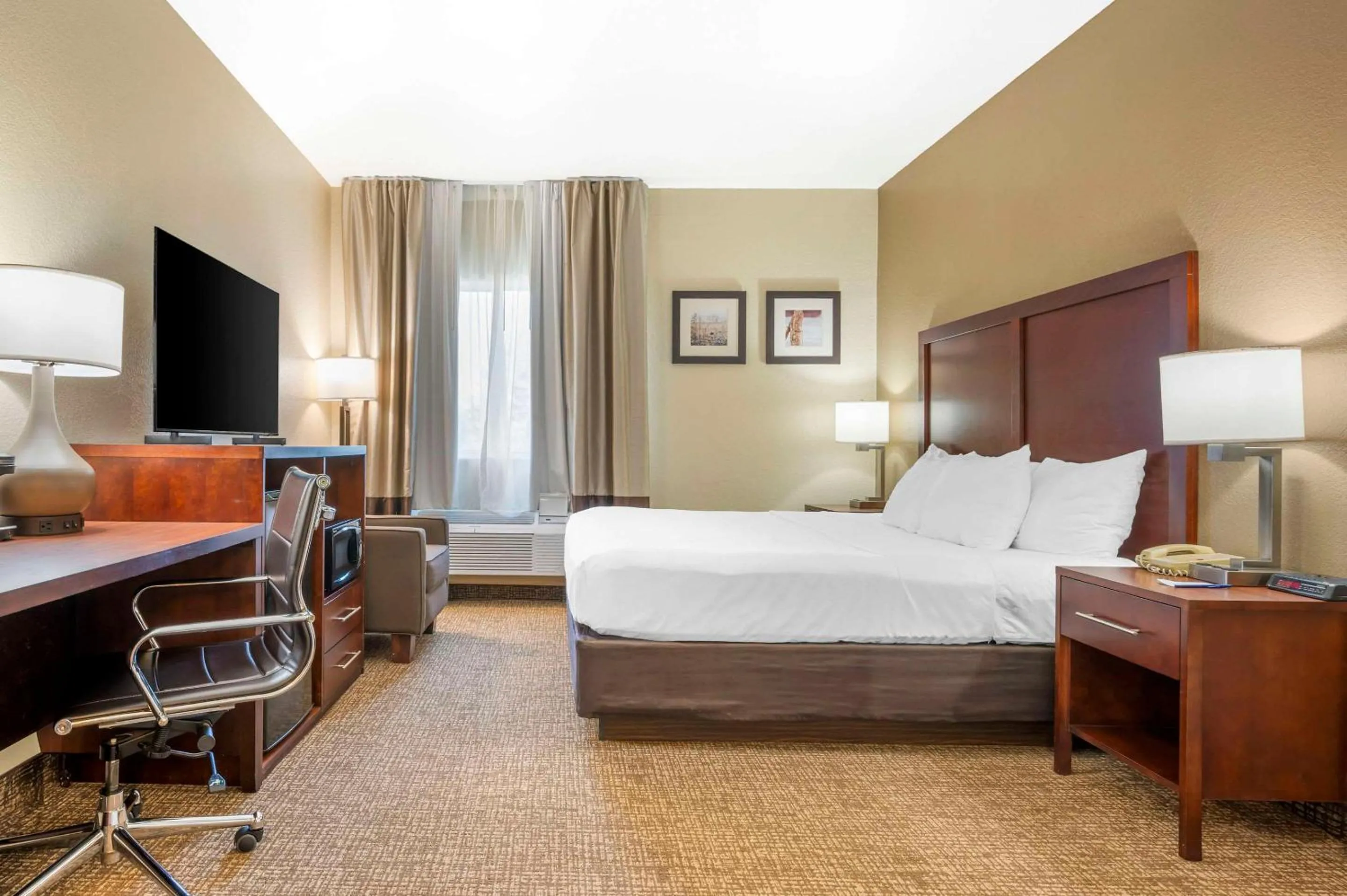 Bedroom, Bed in Comfort Inn