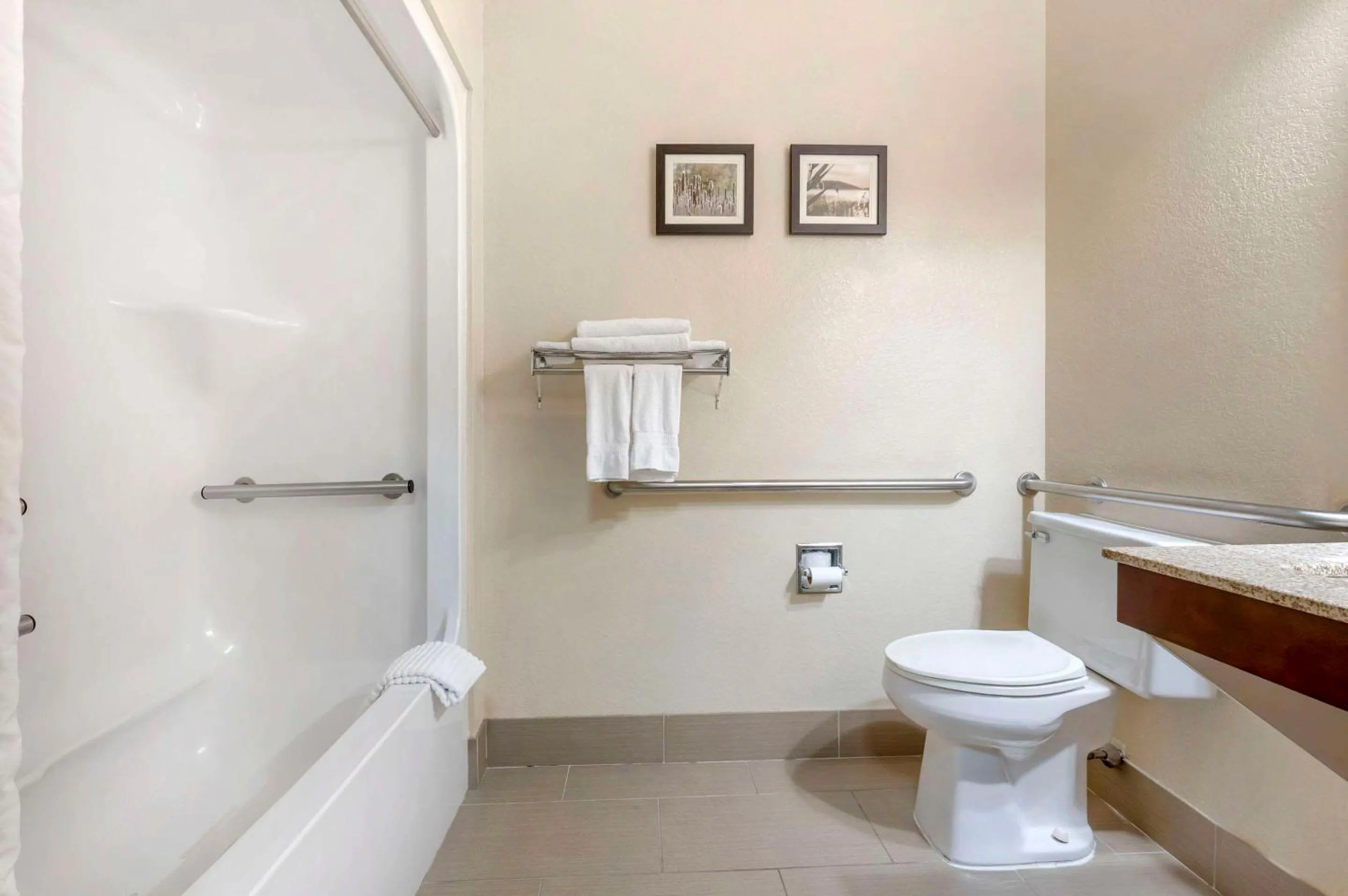 Bedroom in Comfort Inn