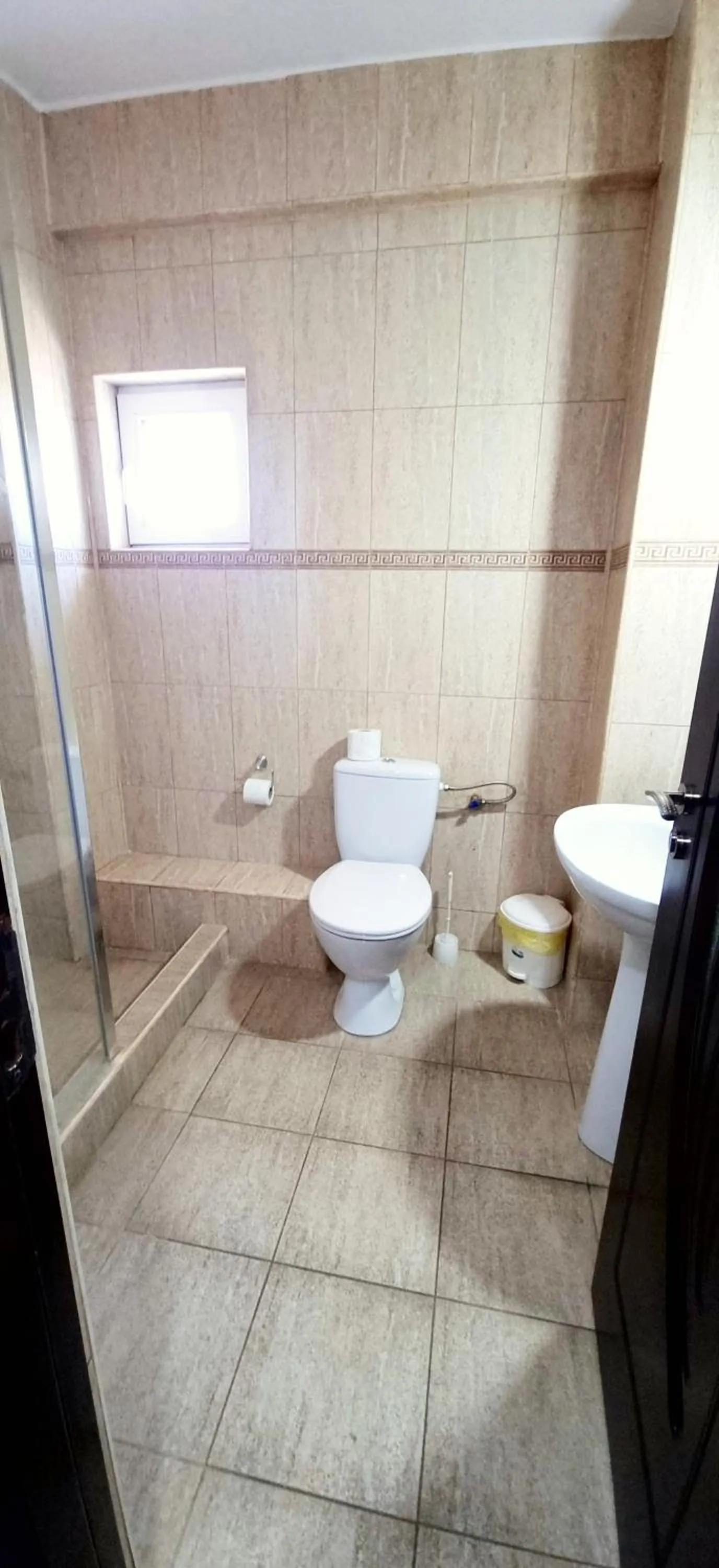 Shower in Hotel Blue Sky Resort