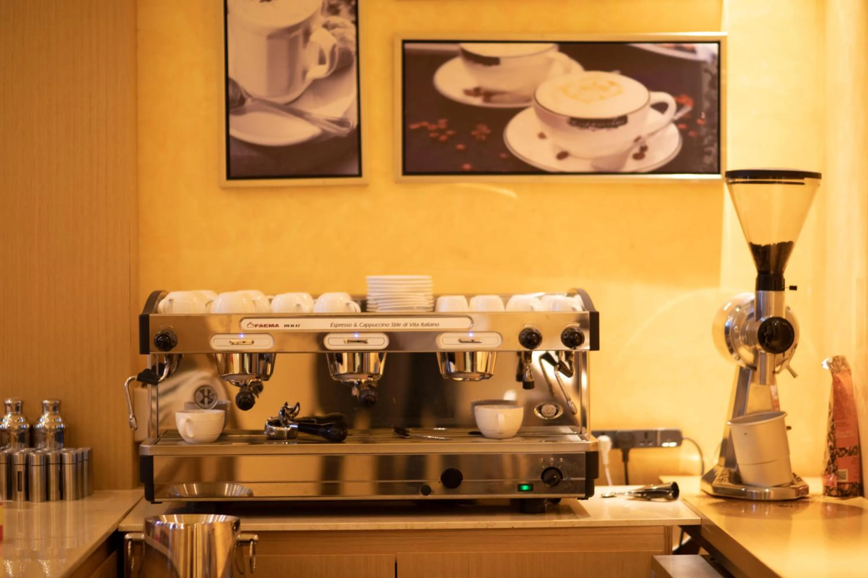 Coffee/tea facilities in Vamos Addis Hotel