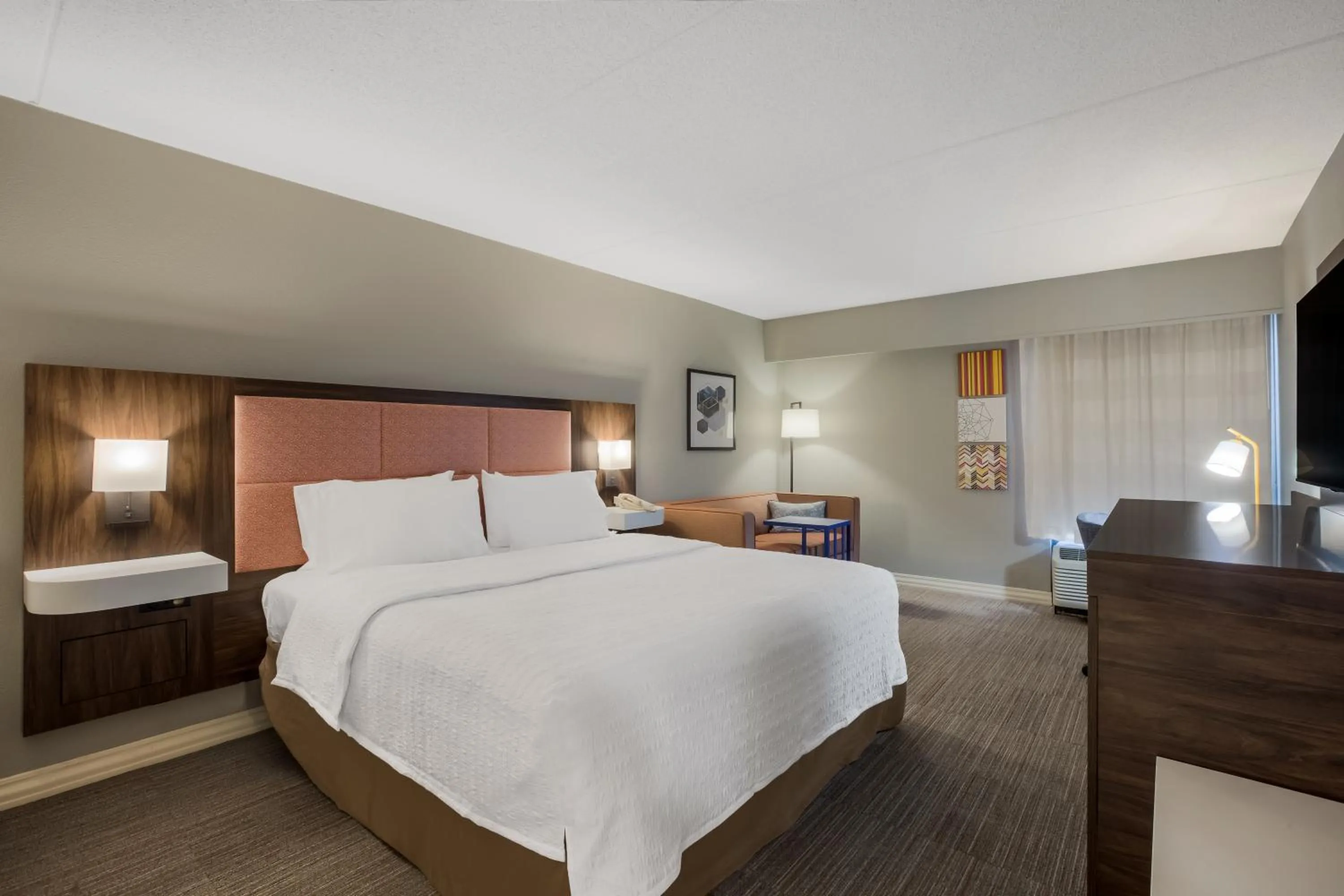 Bedroom, Bed in Hampton Inn Philadelphia/Willow Grove