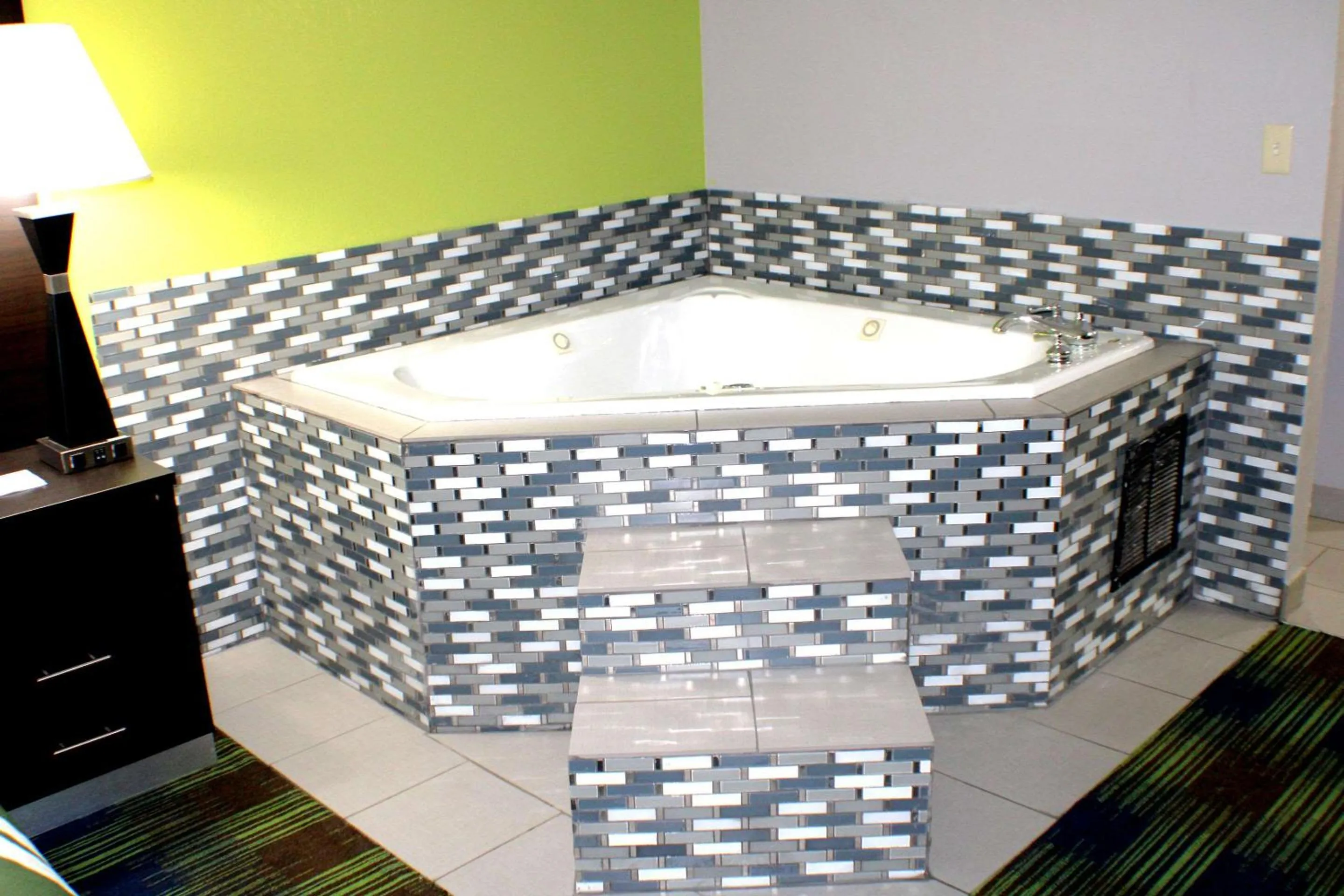 Bedroom in Quality Inn & Suites Bedford West