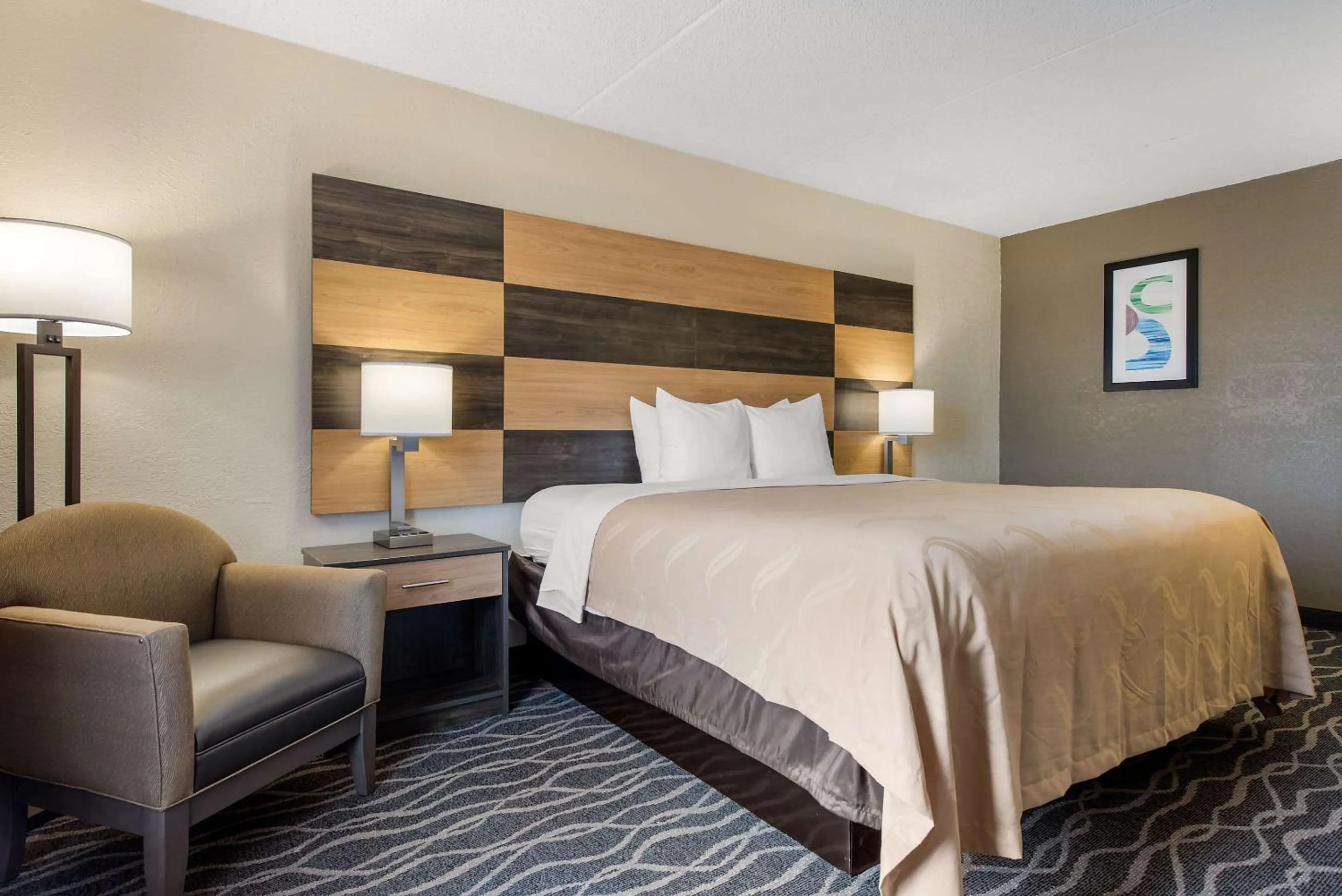 Photo of the whole room, Bed in Quality Inn & Suites Lafayette I-65