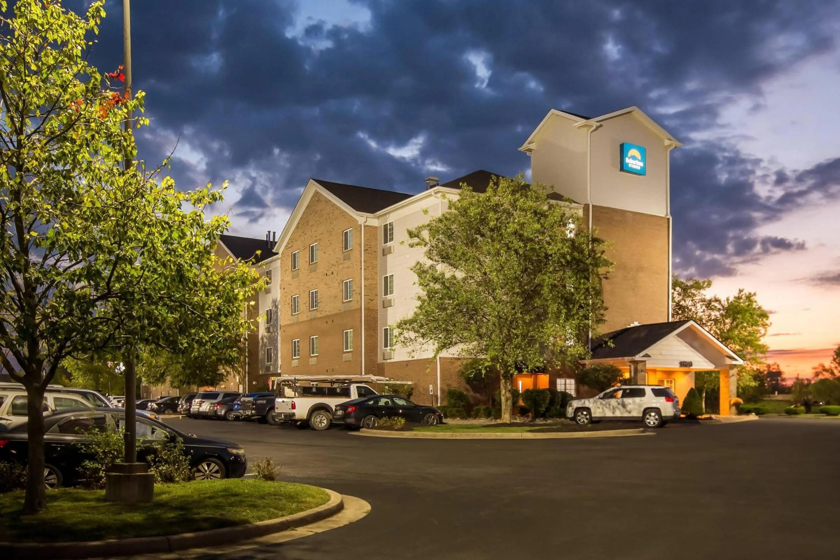 Property building in Suburban Studios Clarksville-Louisville North